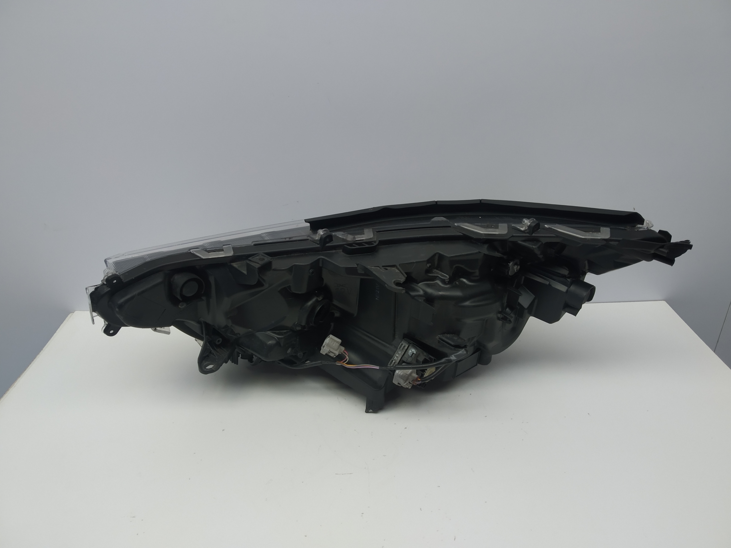18r- Toyota Rav4 V 5 reflektor light front right LED lens original