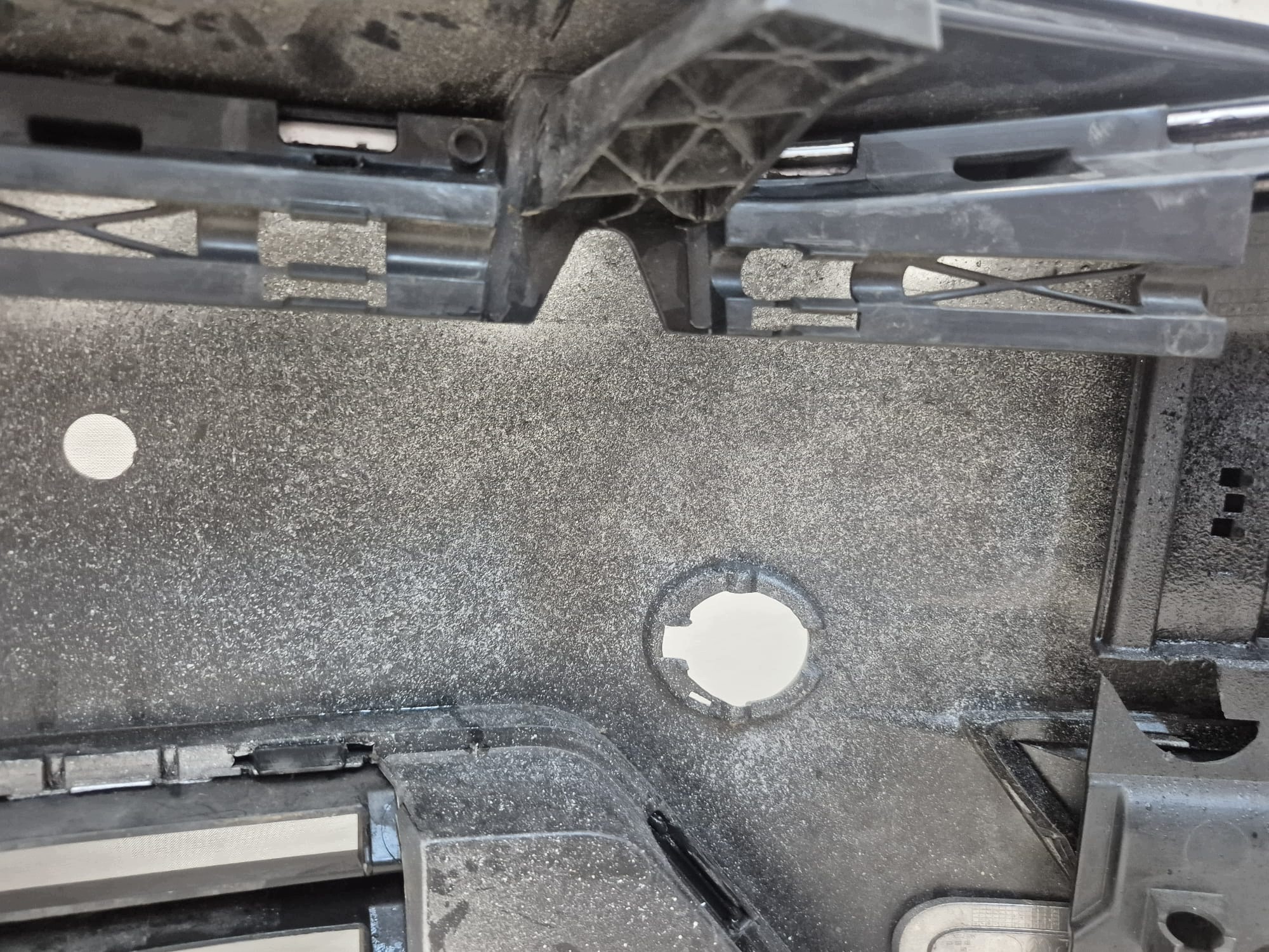 VW CADDY III 2K5 LIFT 15- bumper front front SPR PDC 2K5807221K