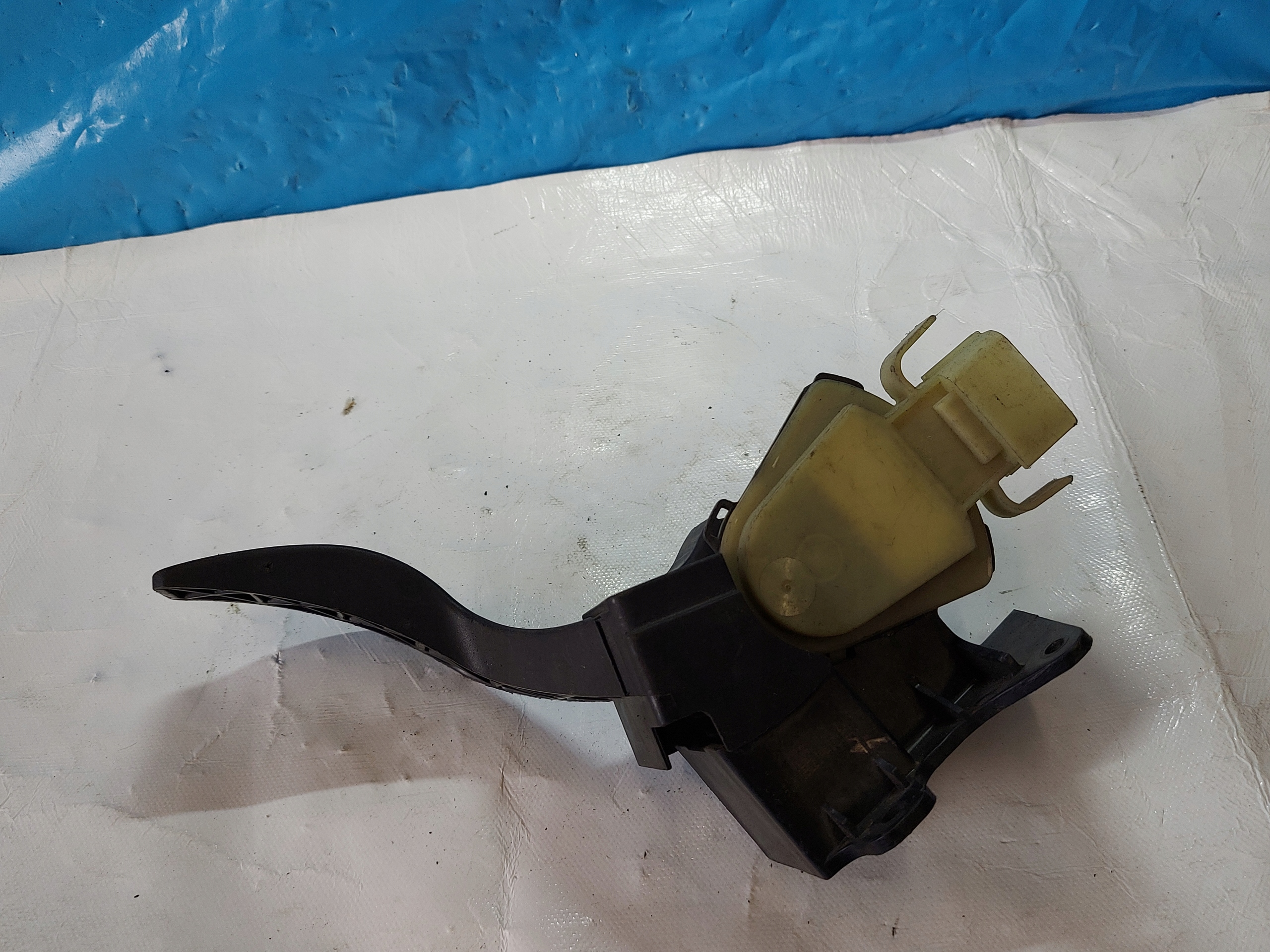 pedala gasa TRANSIT TORNEO TDCI 2M519F836AE