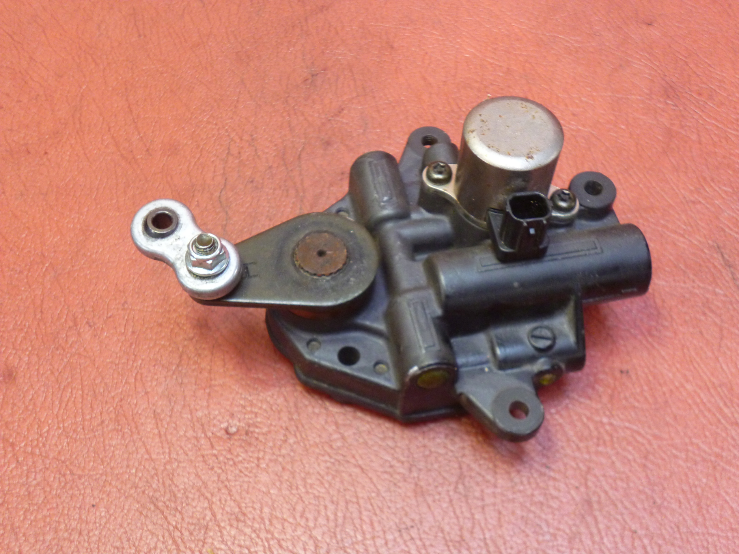 Amortyzator skrętu Honda CBR 1000RR SC57 2006r Producent Honda OE