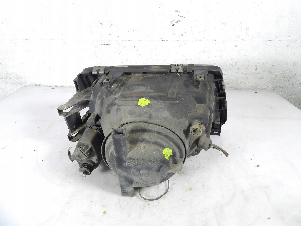 AUDI 100 REFLEKTOR left 127071-00L