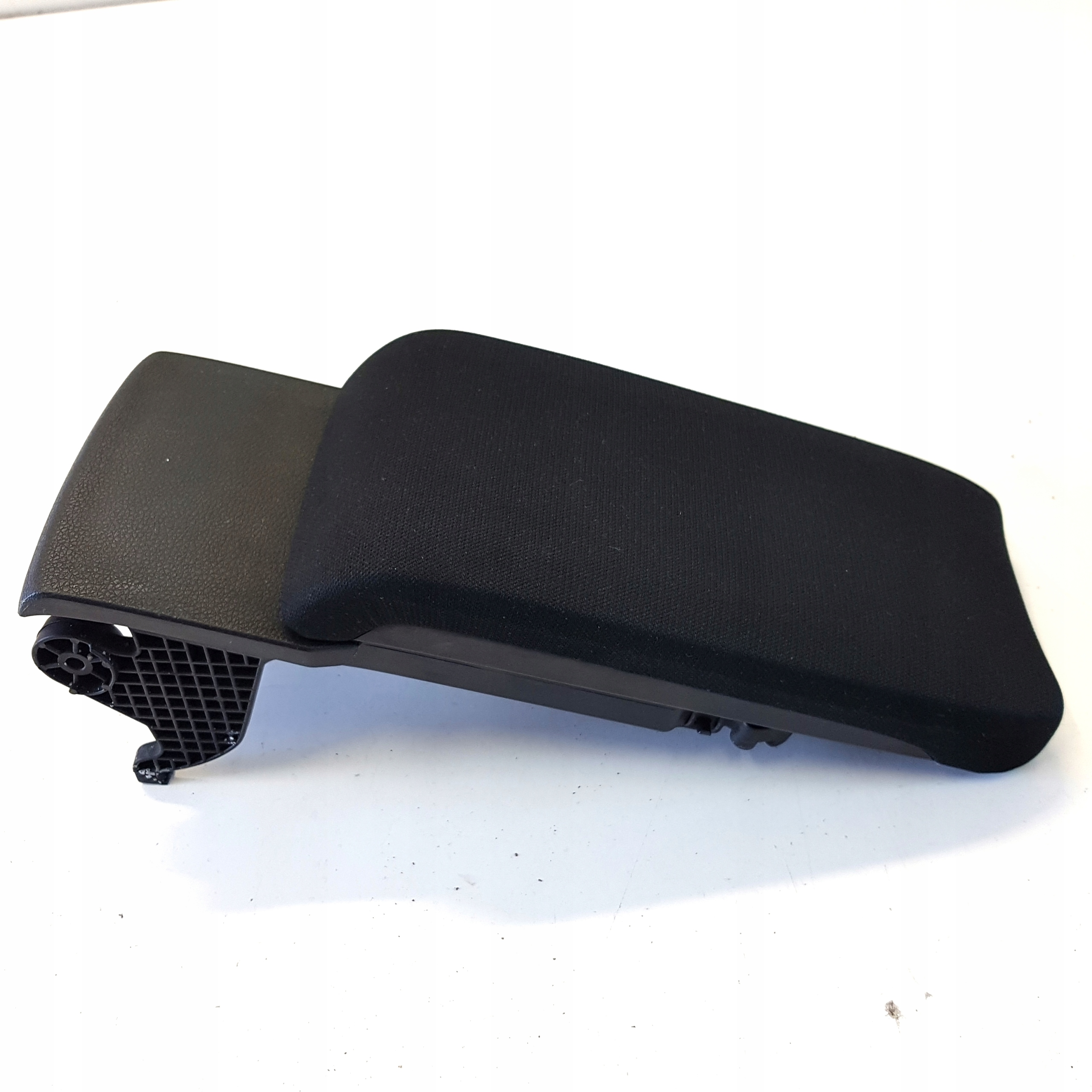 Honda CIVIC X подлокотник оригинал 18R.