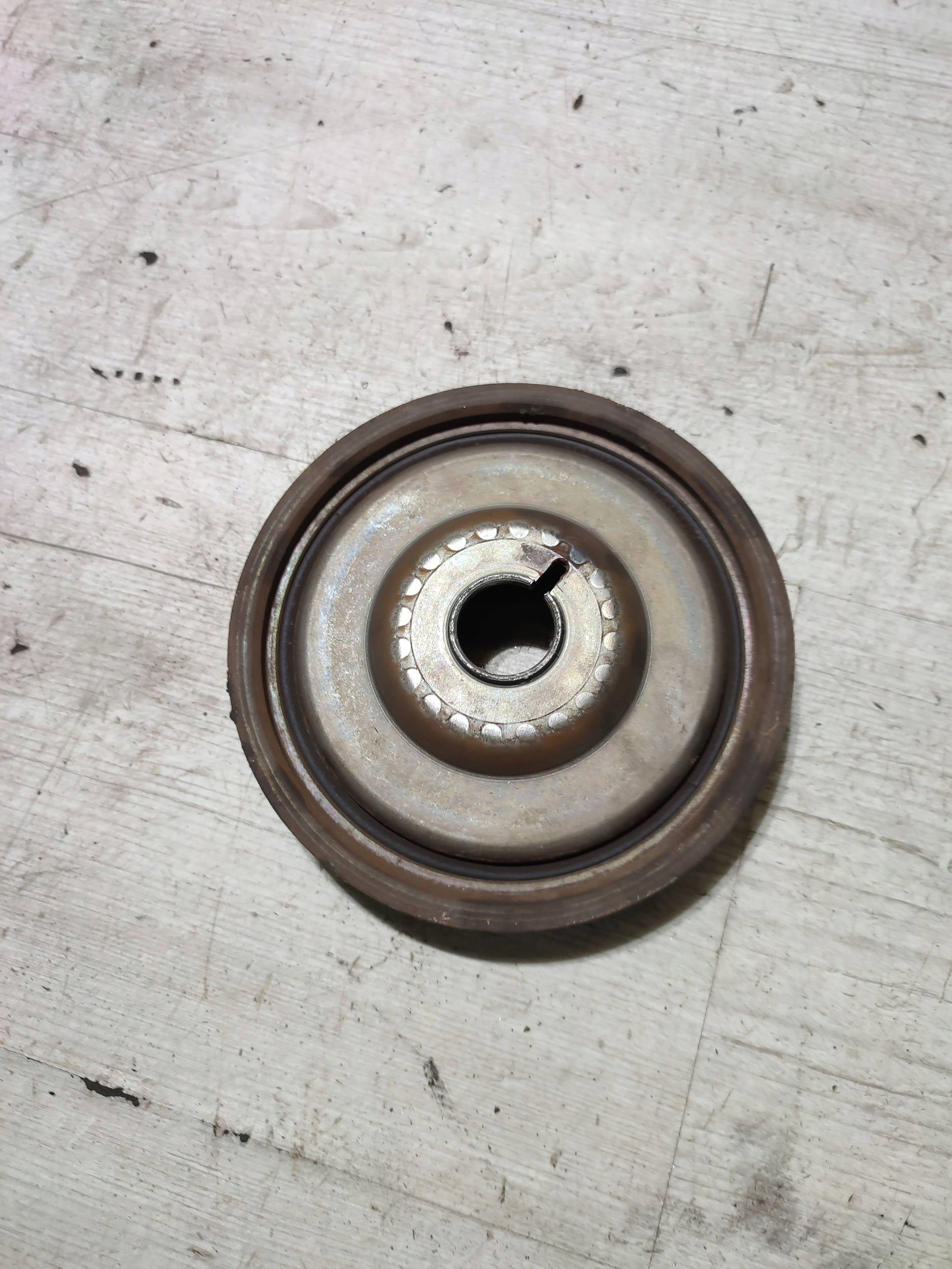 Mercedes-Benz GLA W156 2015 crank pulley