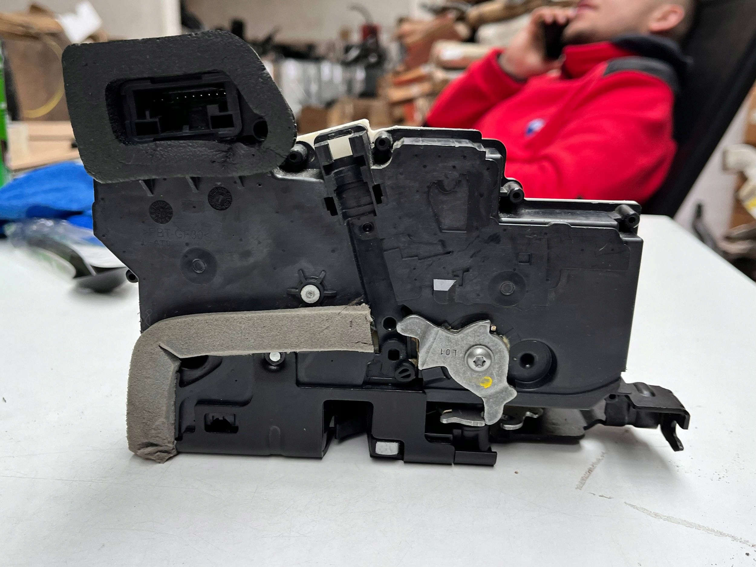 AUDI A6 C8 schloß tür links heck 4K0839015R !J