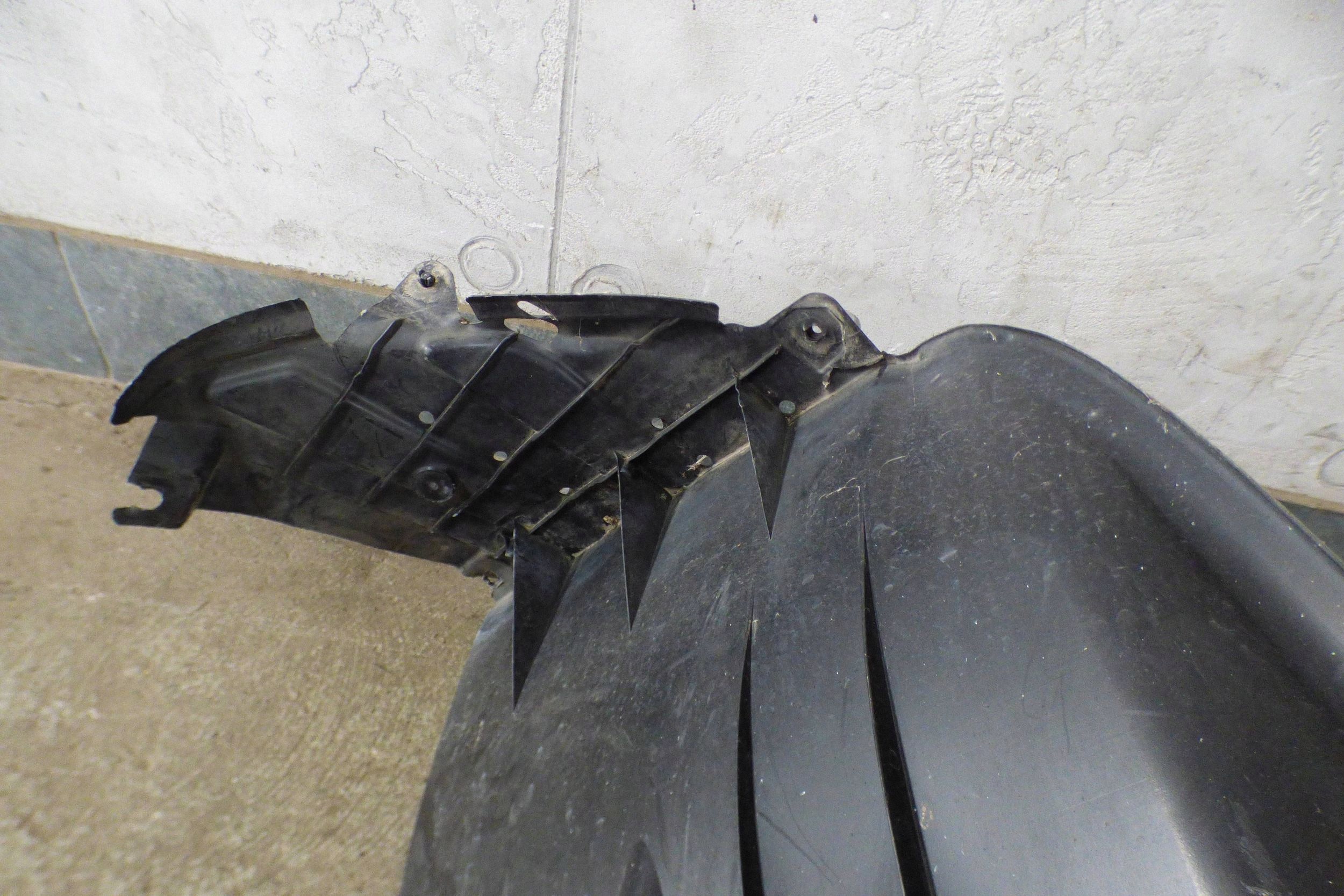 Suzuki Swift VI MK8 mudguard right front 7232153R01 st.BDB original