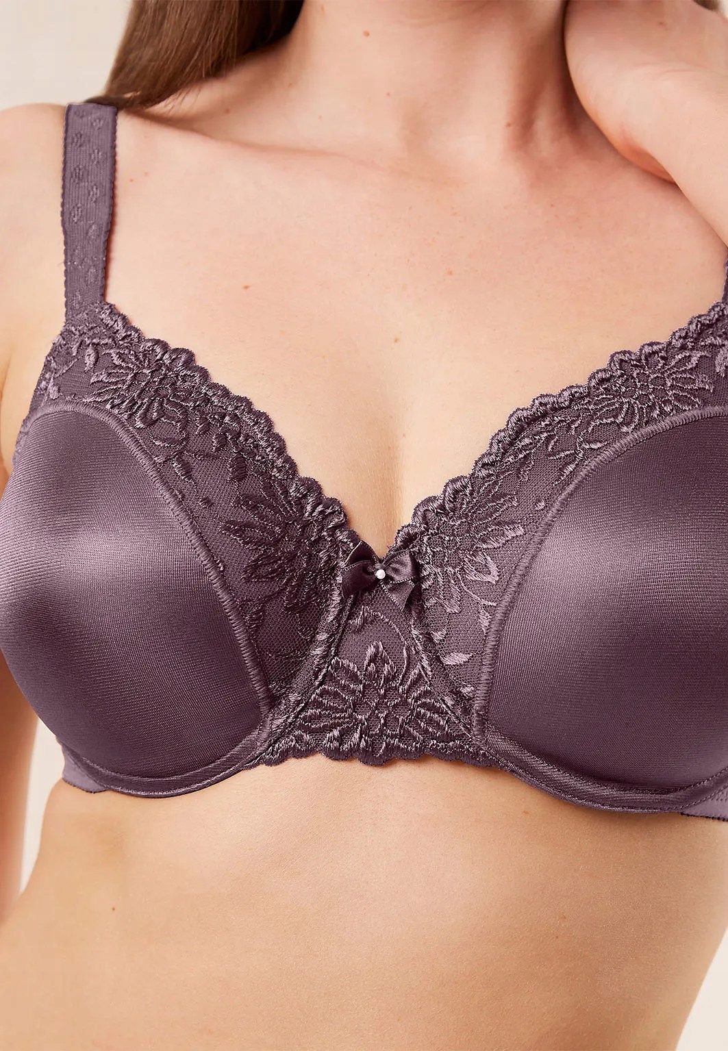 Biustonosz minimizer Triumph Ladyform Soft W X 75G • Cena, Opinie