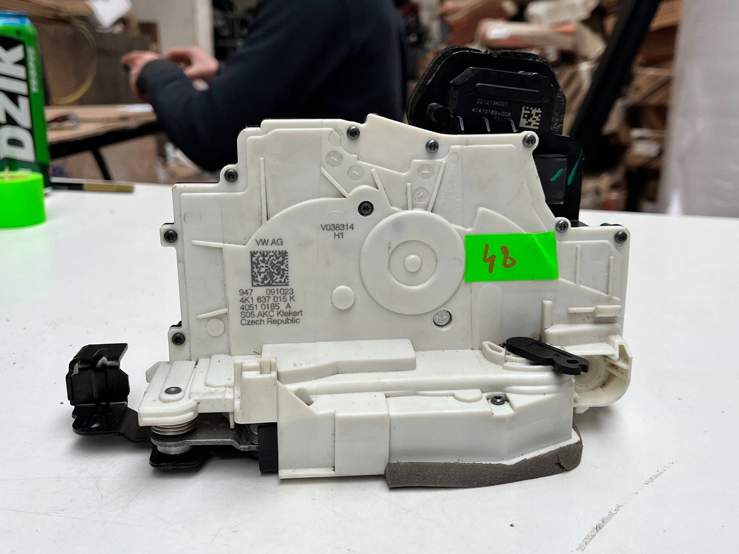 lock door przednich Audi A6 S6 C8 4K 4K1837015K !J