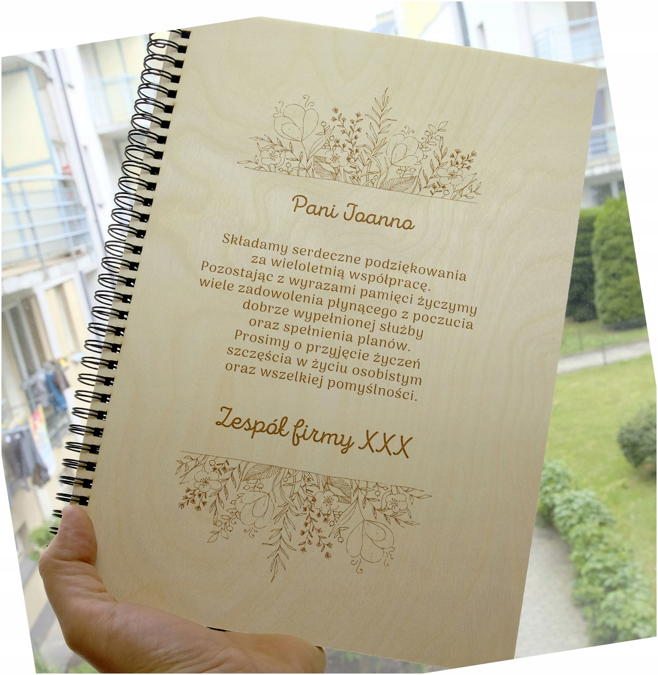ALBUM PAMIĄTKOWY DLA EMERYTA PODZIĘKOWANIE OD KOLEŻANEK I KOLEGÓW