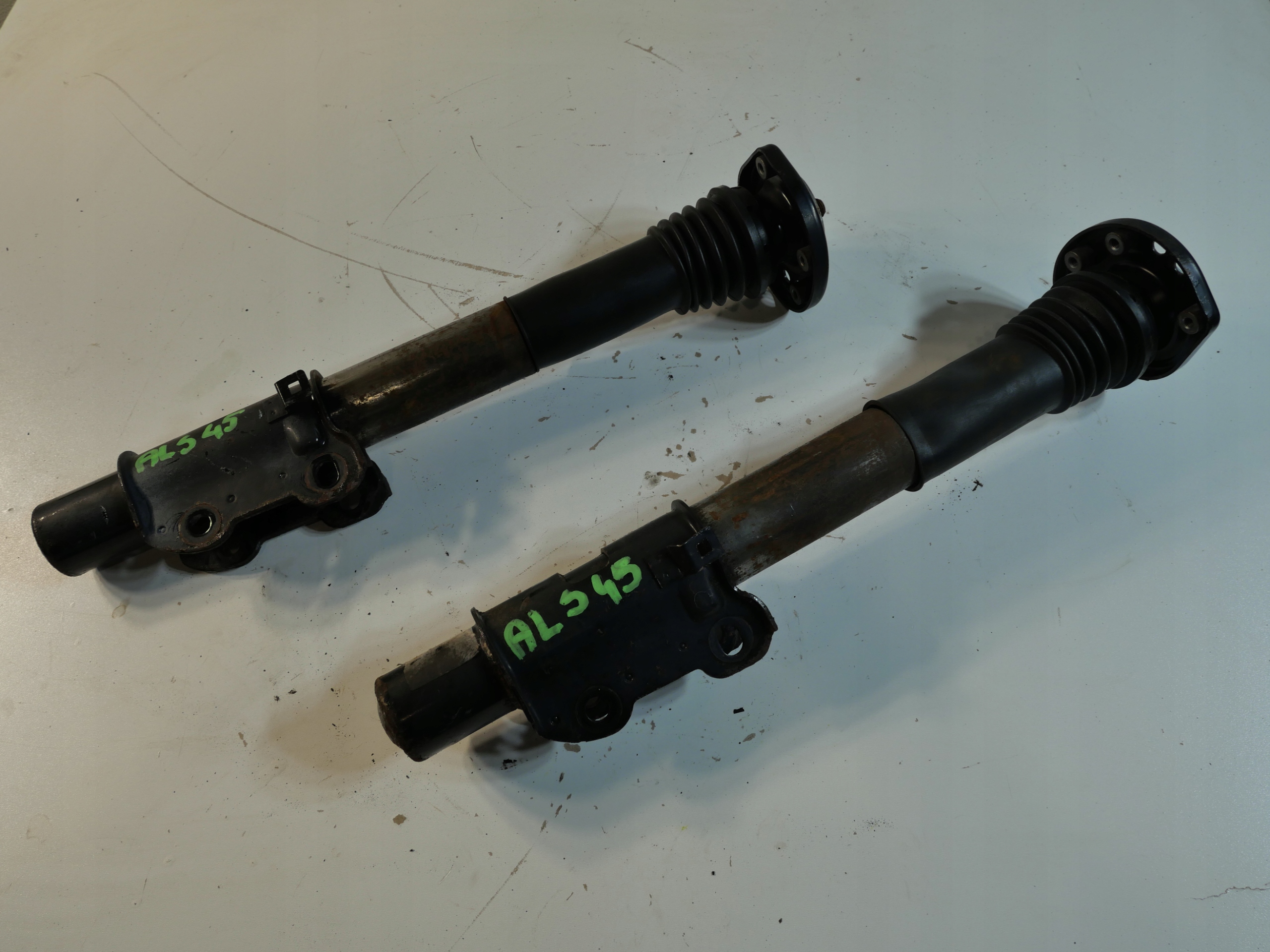 shock absorber front front MERCEDES SPRINTER 906 A9063230400