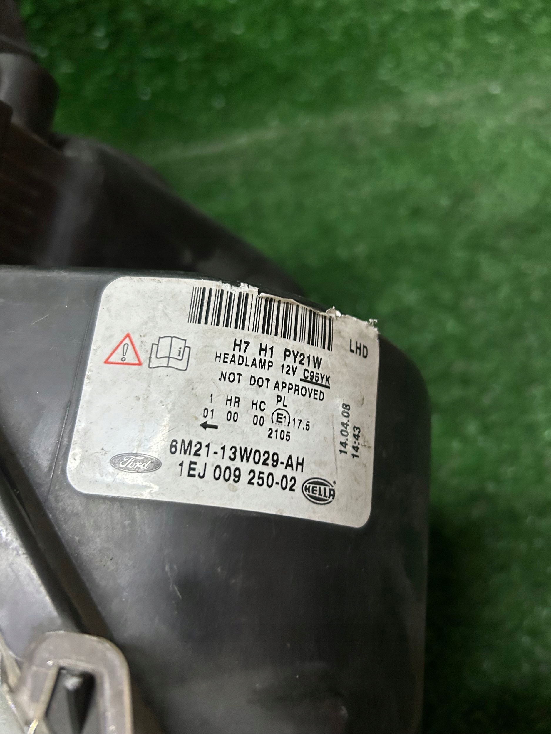 REFLEKTOR right FORD S-MAX 6M21-13W029-AH