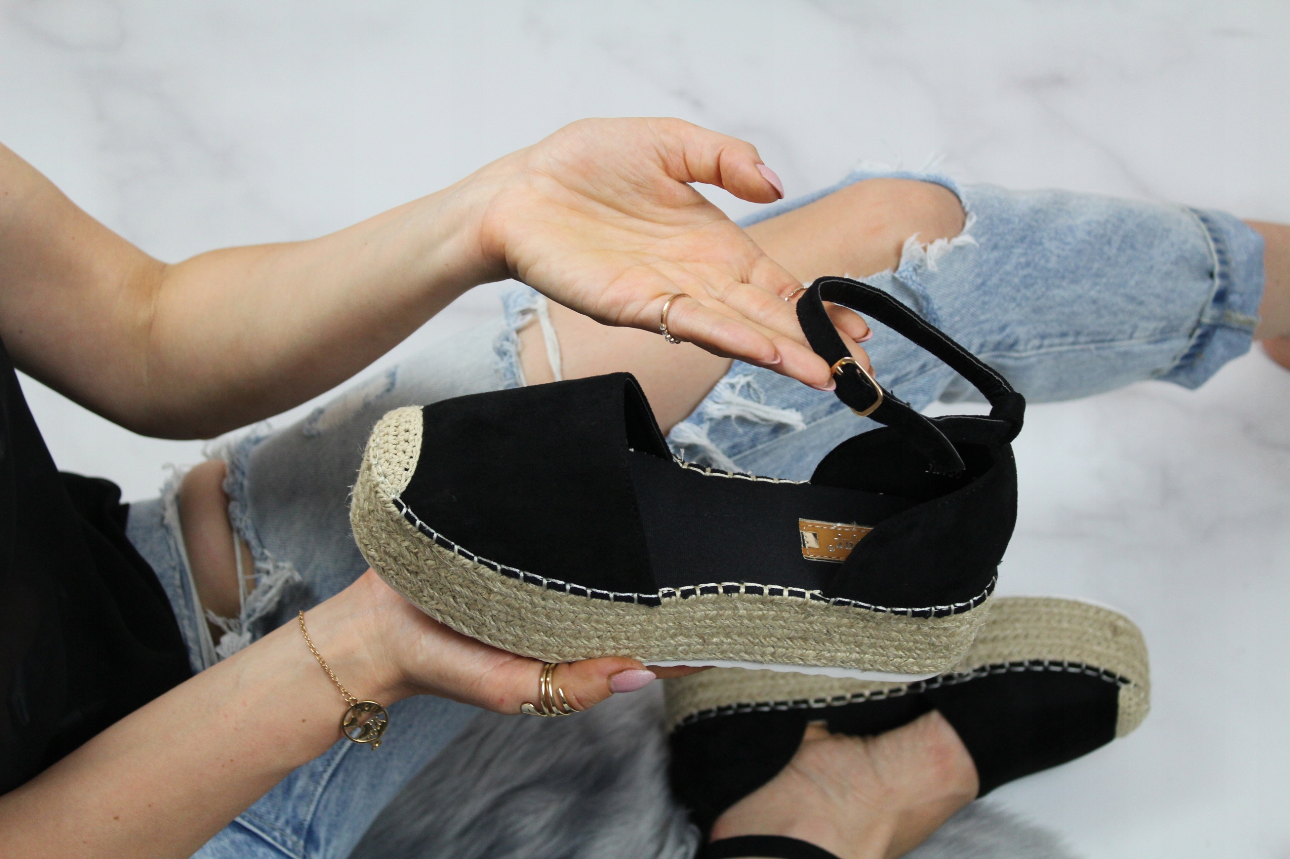 

Sandały Czarne Zamszowe Na Platformie Espadryle 39