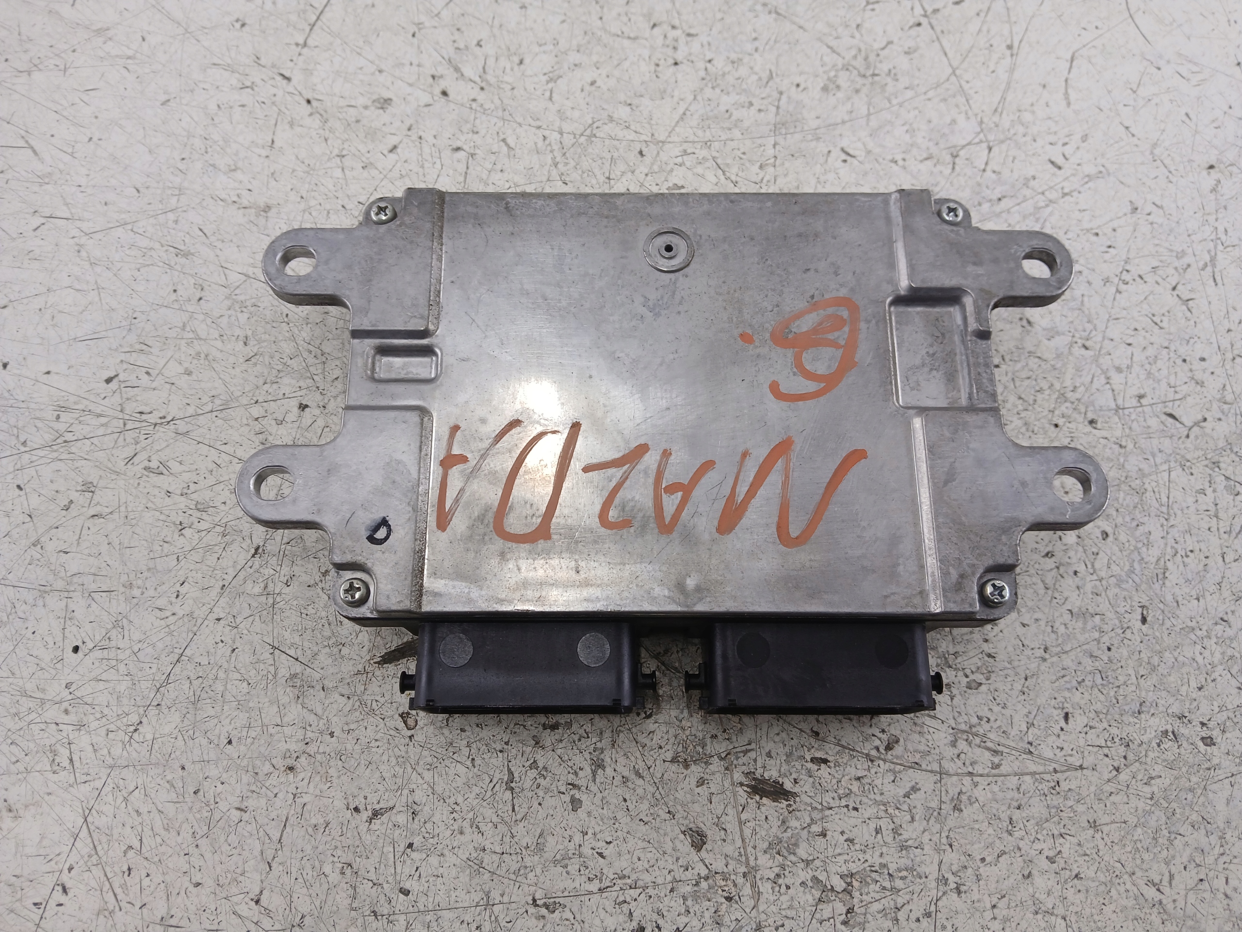 MAZDA 6 GG 2.0 control unit of the engine LFH118881C