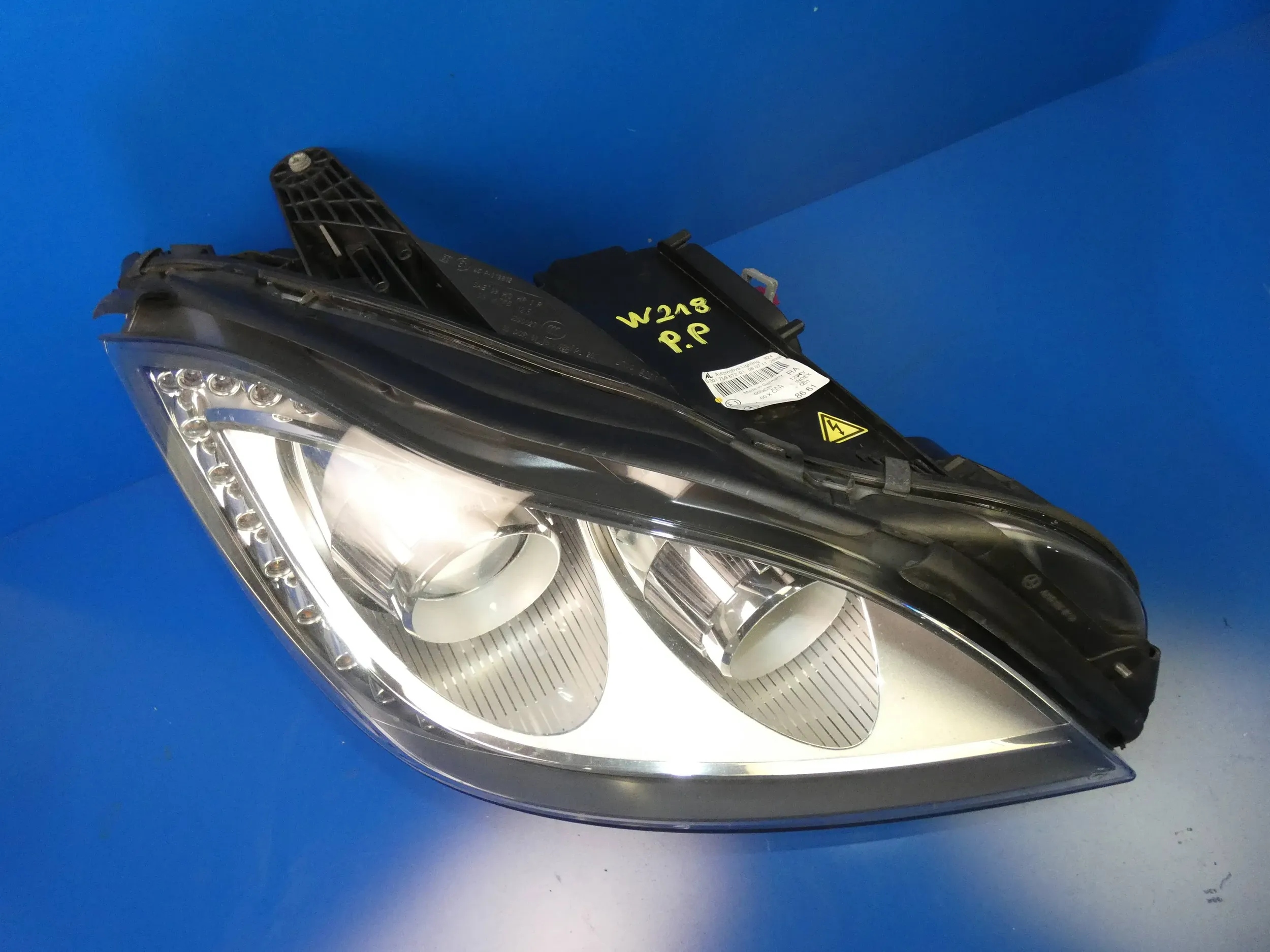 Mercedes-Benz CLS W218 light right front XENON positioning BIXENON
