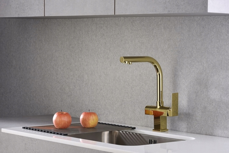 

Bateria Kuchenna Z Podłączeniem Wody Filtrowanej