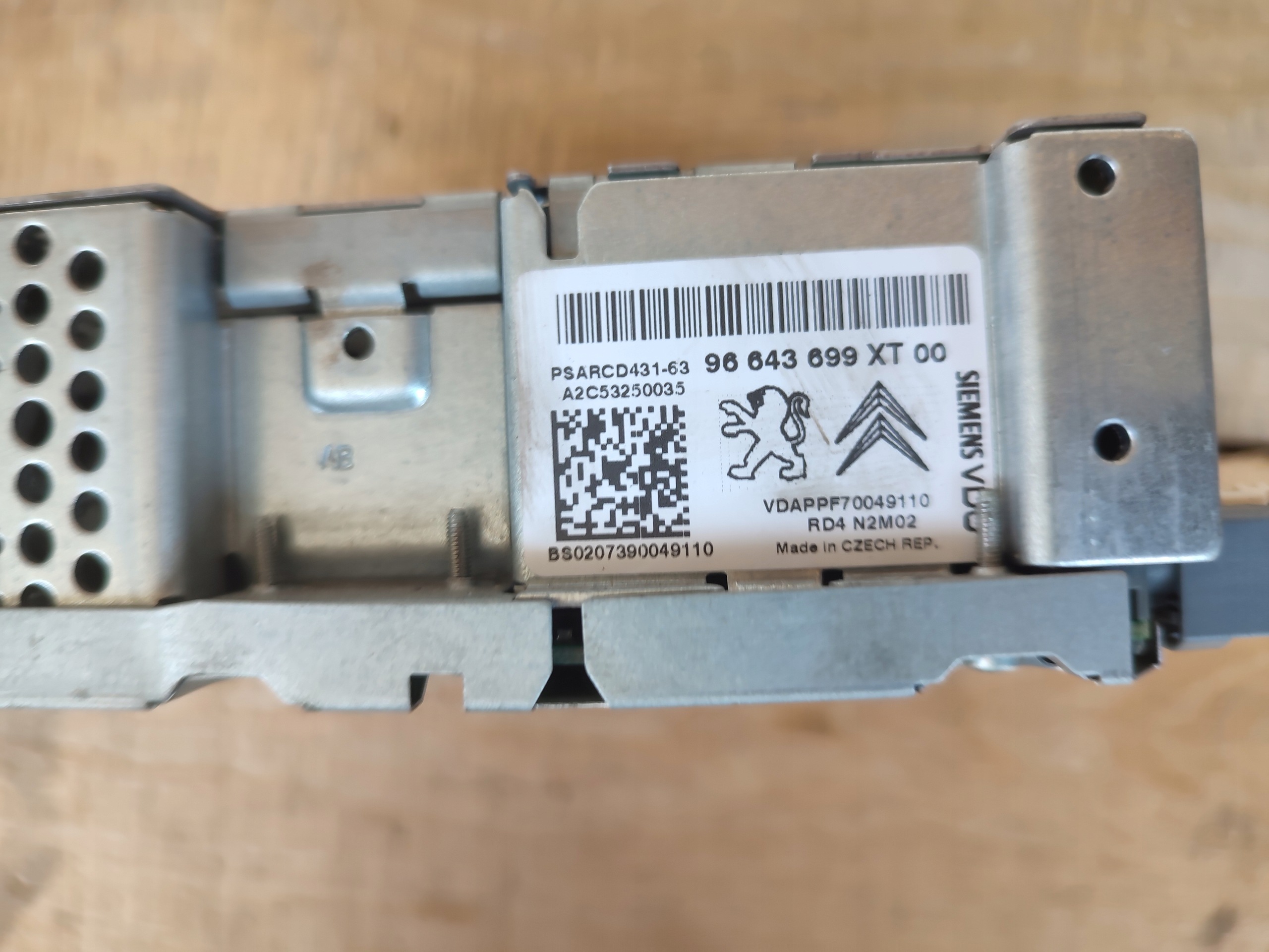 RADIO FABRYCZNE CD MP3 PEUGEOT 207 96643699XT