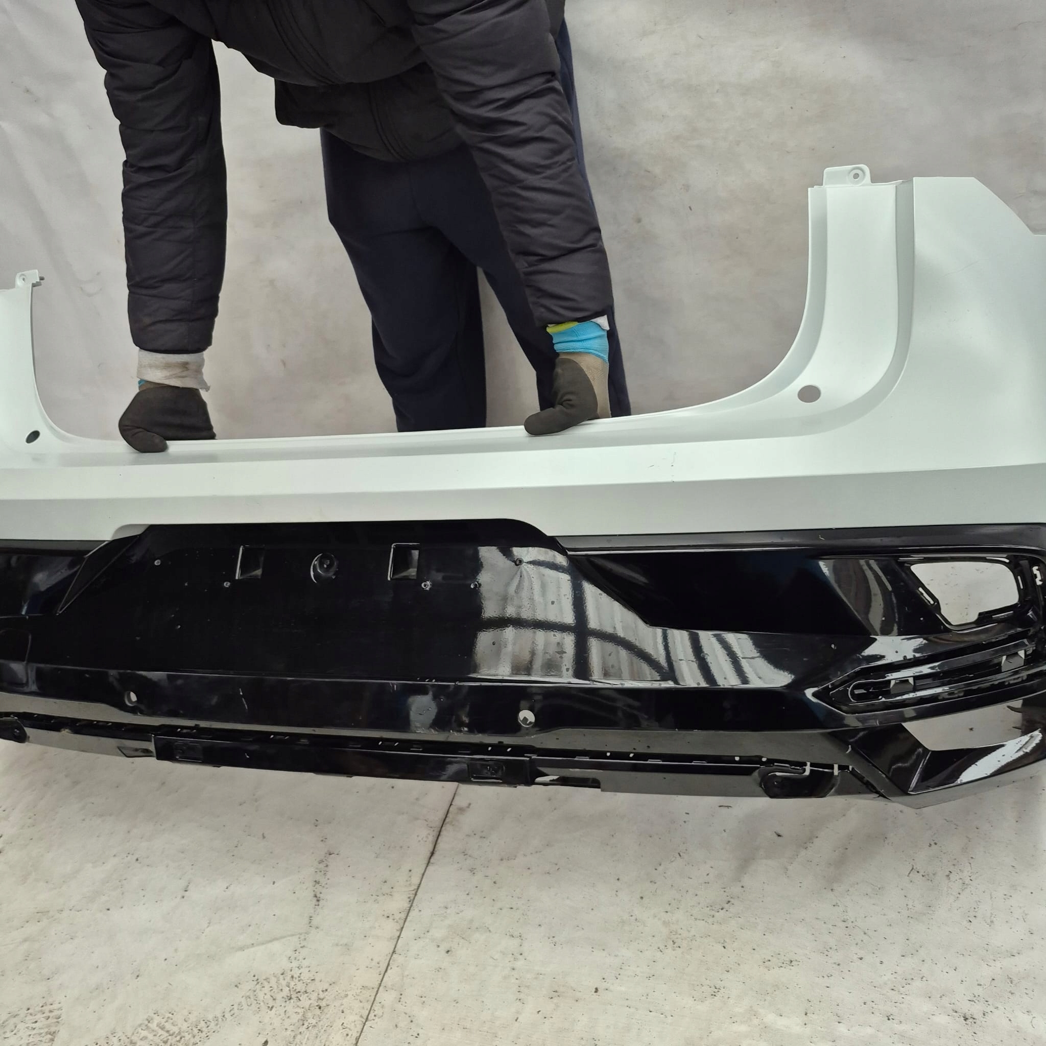 RENAULT RAFALE 24- bumper rear part rear PDC 850239112R