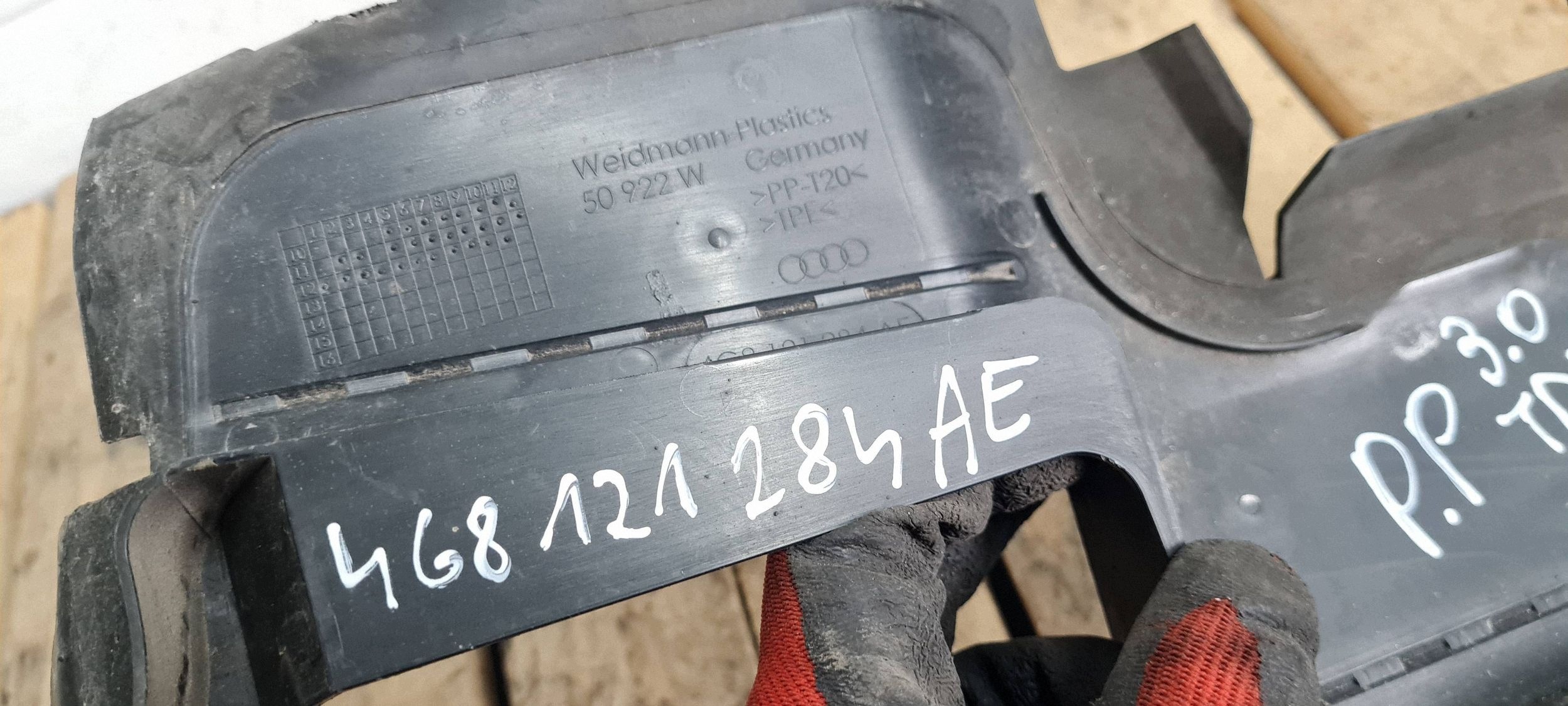 A7 4G steering wheel, intake air right 3.0 TDI 4G8121284AE