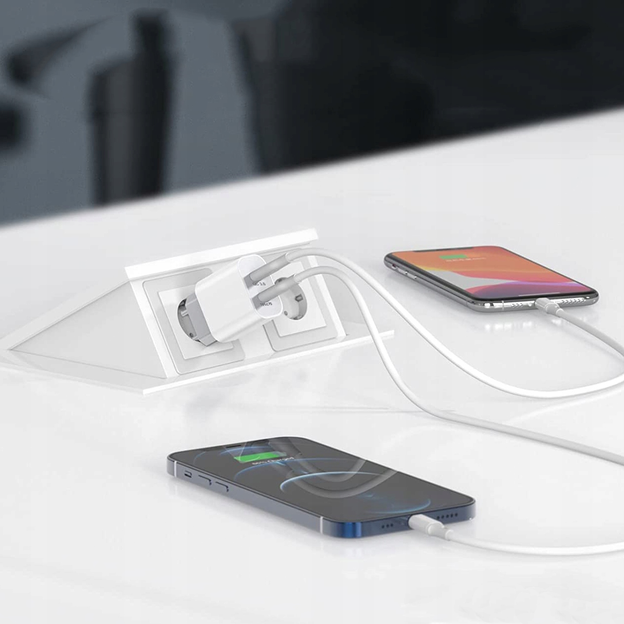 SZYBKA ŁADOWARKA SIECIOWA USB QC 3.0 + USB-C PD Marka Case