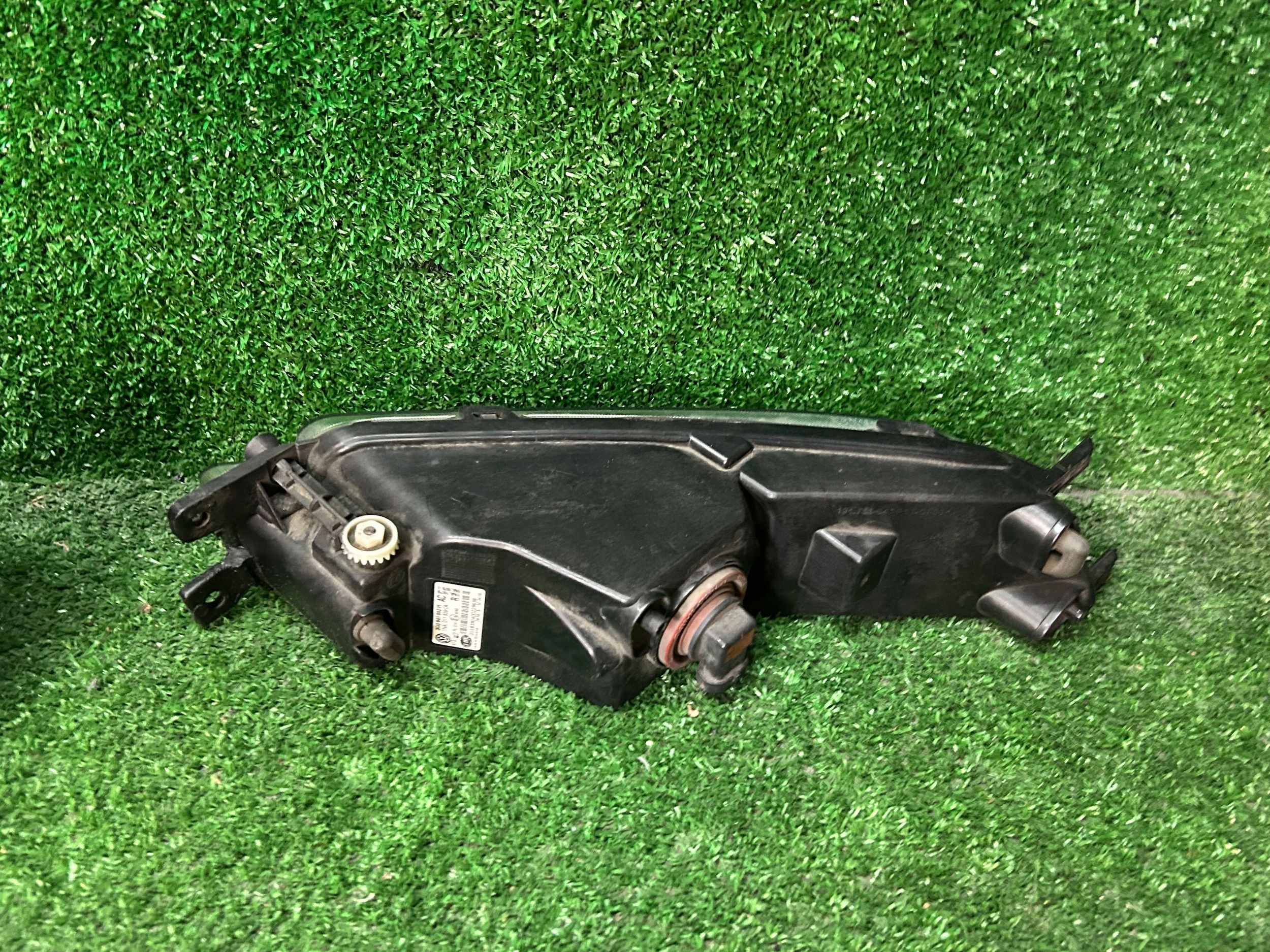 fog light right VW PASSAT B8