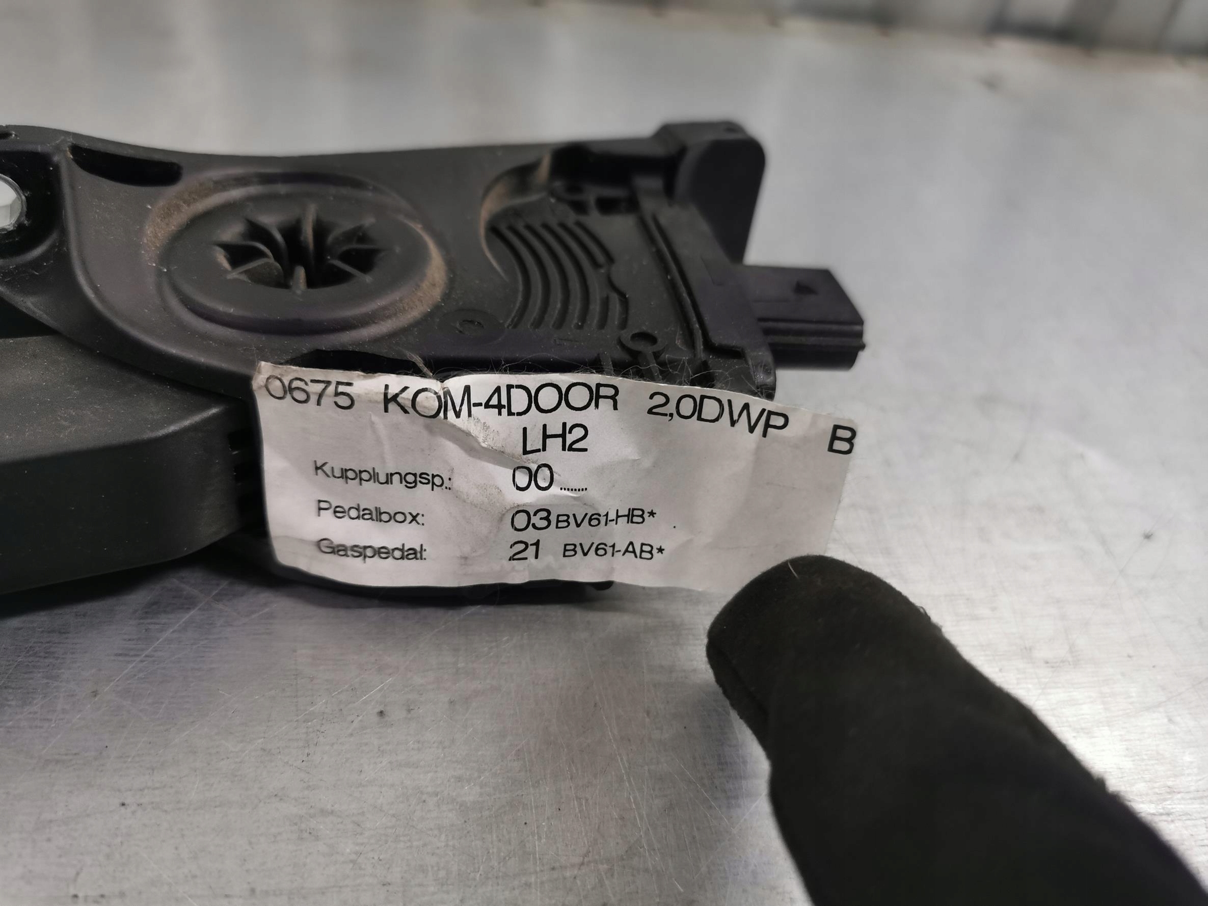 potentiometer Gaspedal FORD FOCUS MK3 2.0 TDCI BV61-9F836-AB AUTOMAT