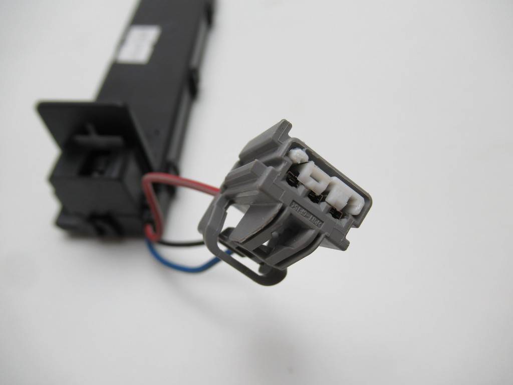 ANTENA CENTRALNEGO ZAMKA Corvette C7 323041 Part number 323041