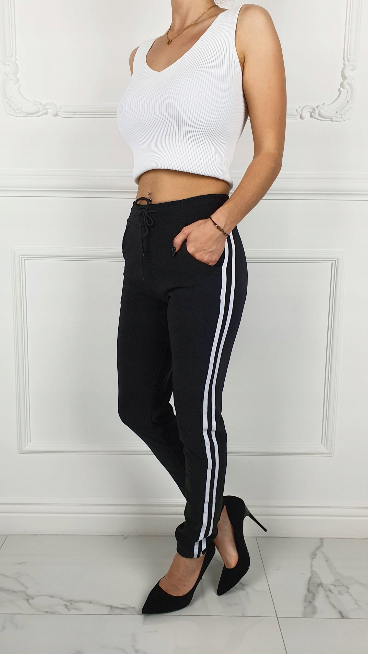 DAMSKIE SPODNIE DRESOWE DOPASOWANE LAMASY BLACK 2 Rozmiar M/L