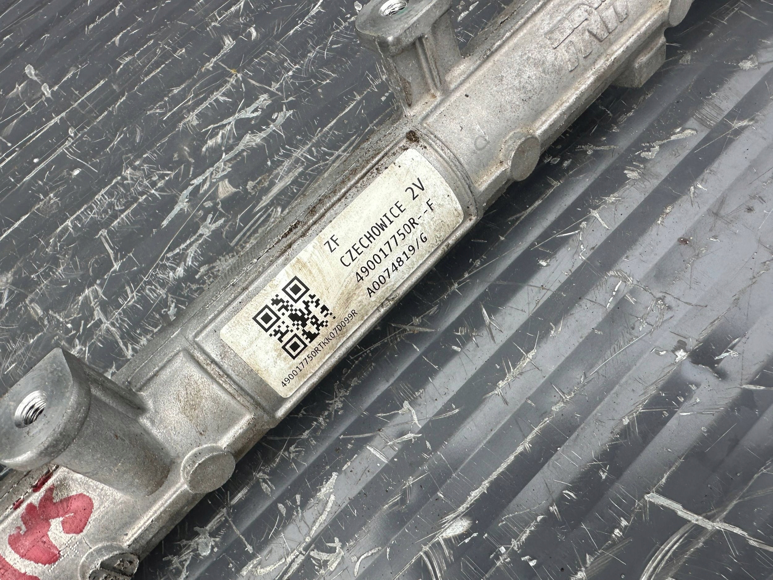 DACIA SANDERO III Boîter direction Boîter direction 490017750R