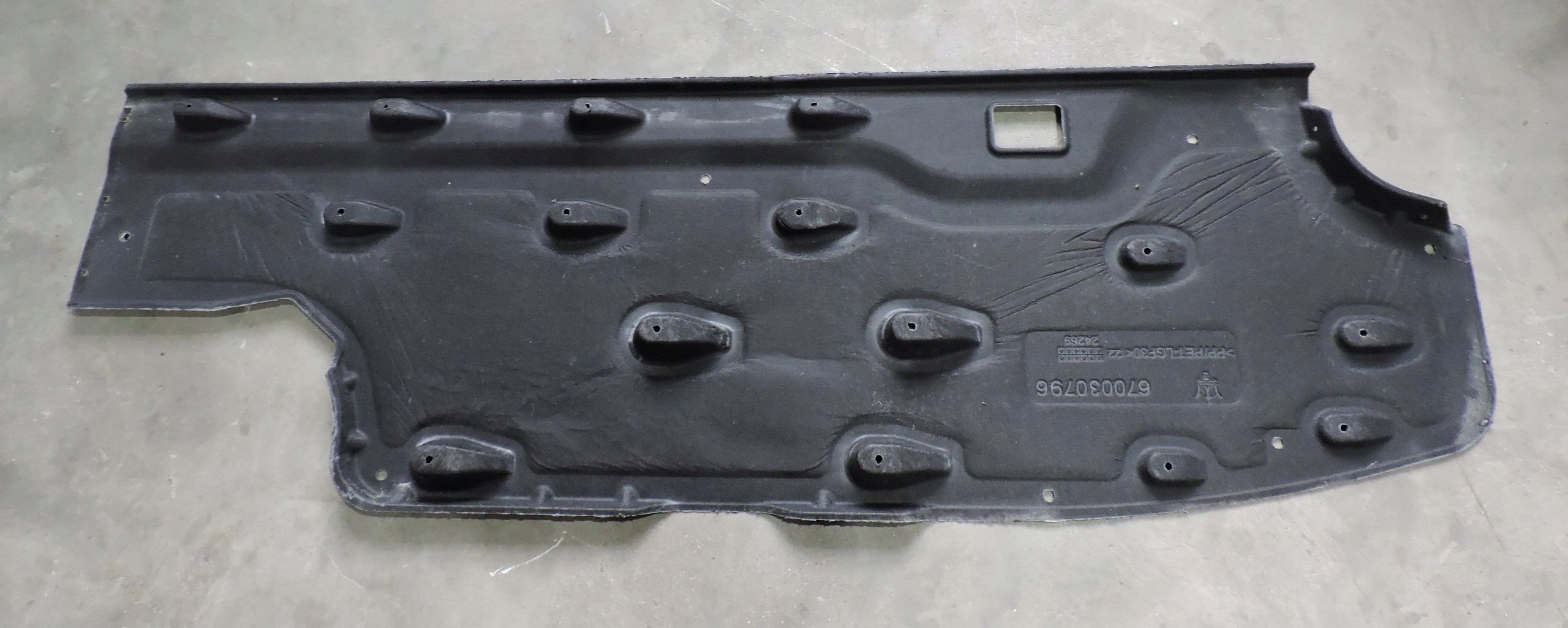 OSŁONA PODWOZIA MASERATI GHIBLI PRAWA 670030796