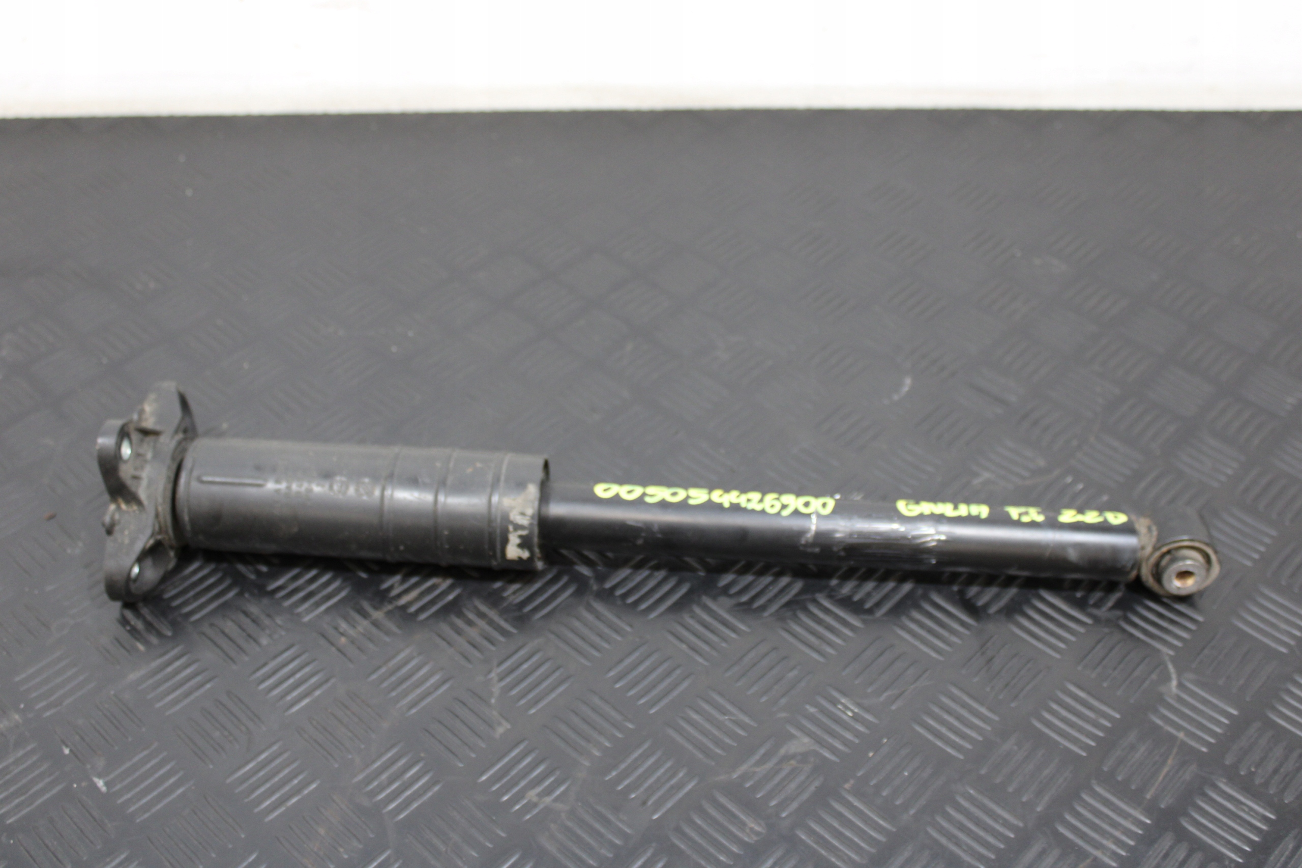 shock absorber right rear part 005054426900 ALFA ROMEO GIULIA