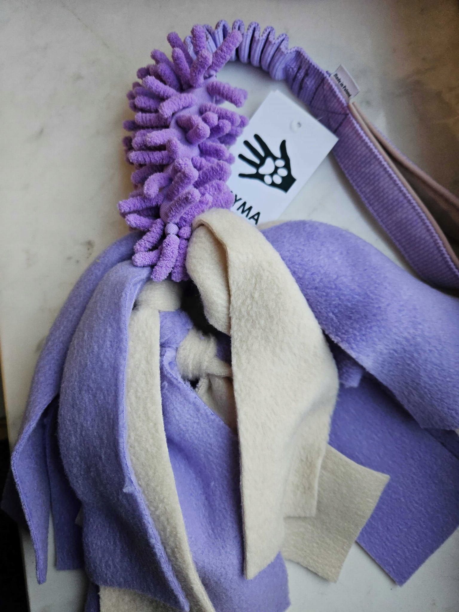 Levně Přetahovadlo pro psa s tlumičem Mopik Zayma s třásněmi fialová