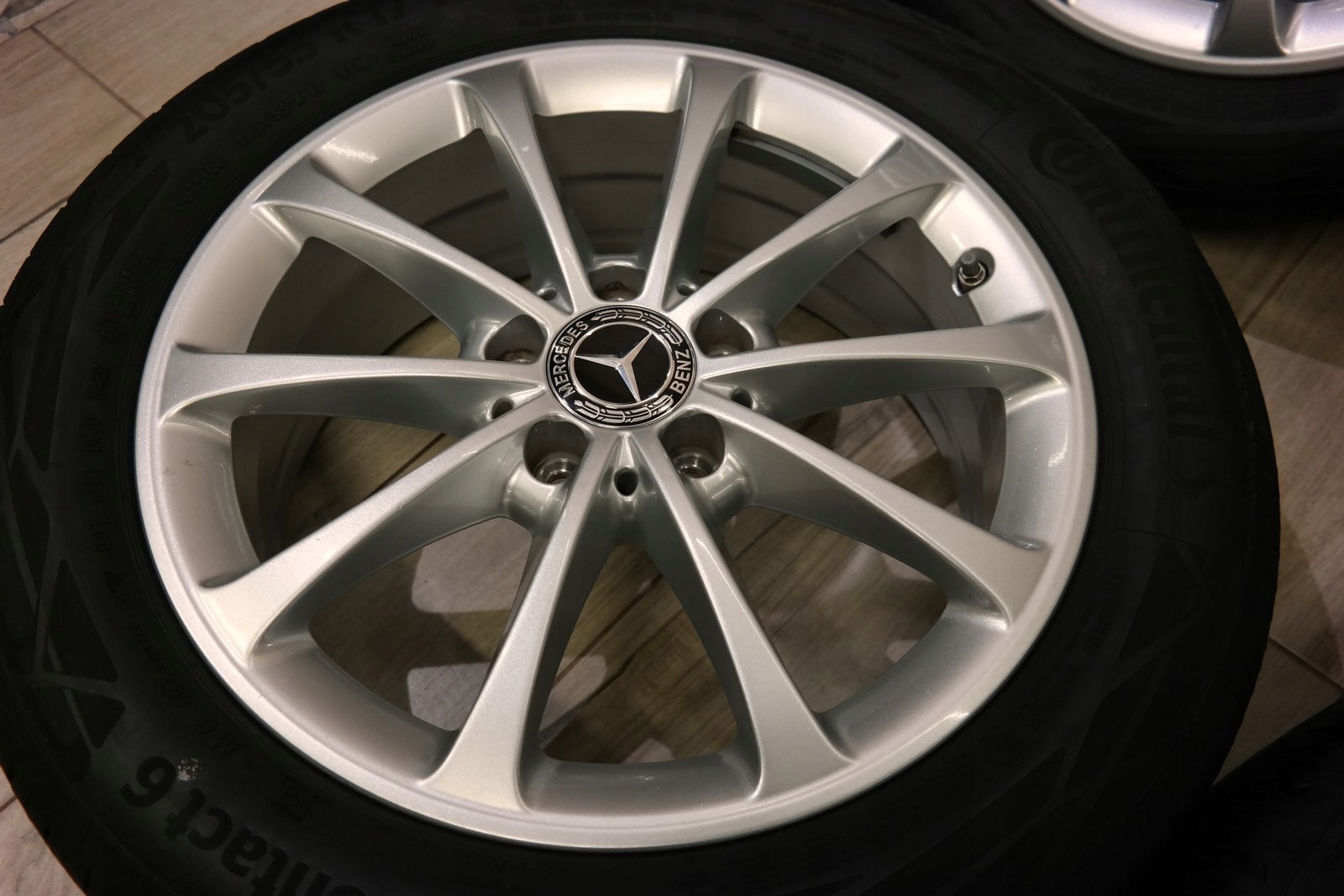 17'' Mercedes A-klasa W177 CLA W118 JAK NOWE Continental 205/55 Oryginał Profil opony 55
