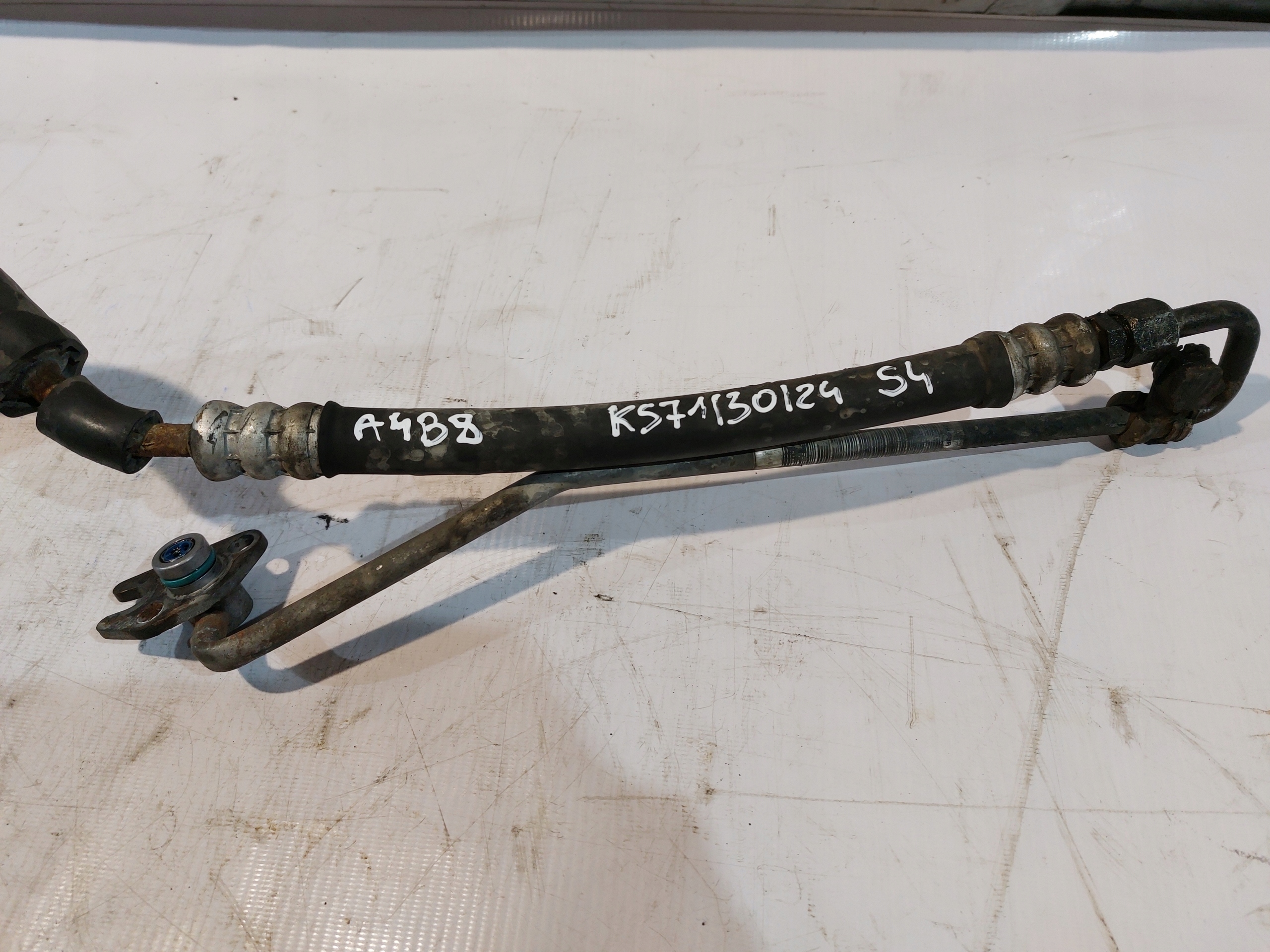 vezetö a klímának AUDI A4 B8 2.0TDI