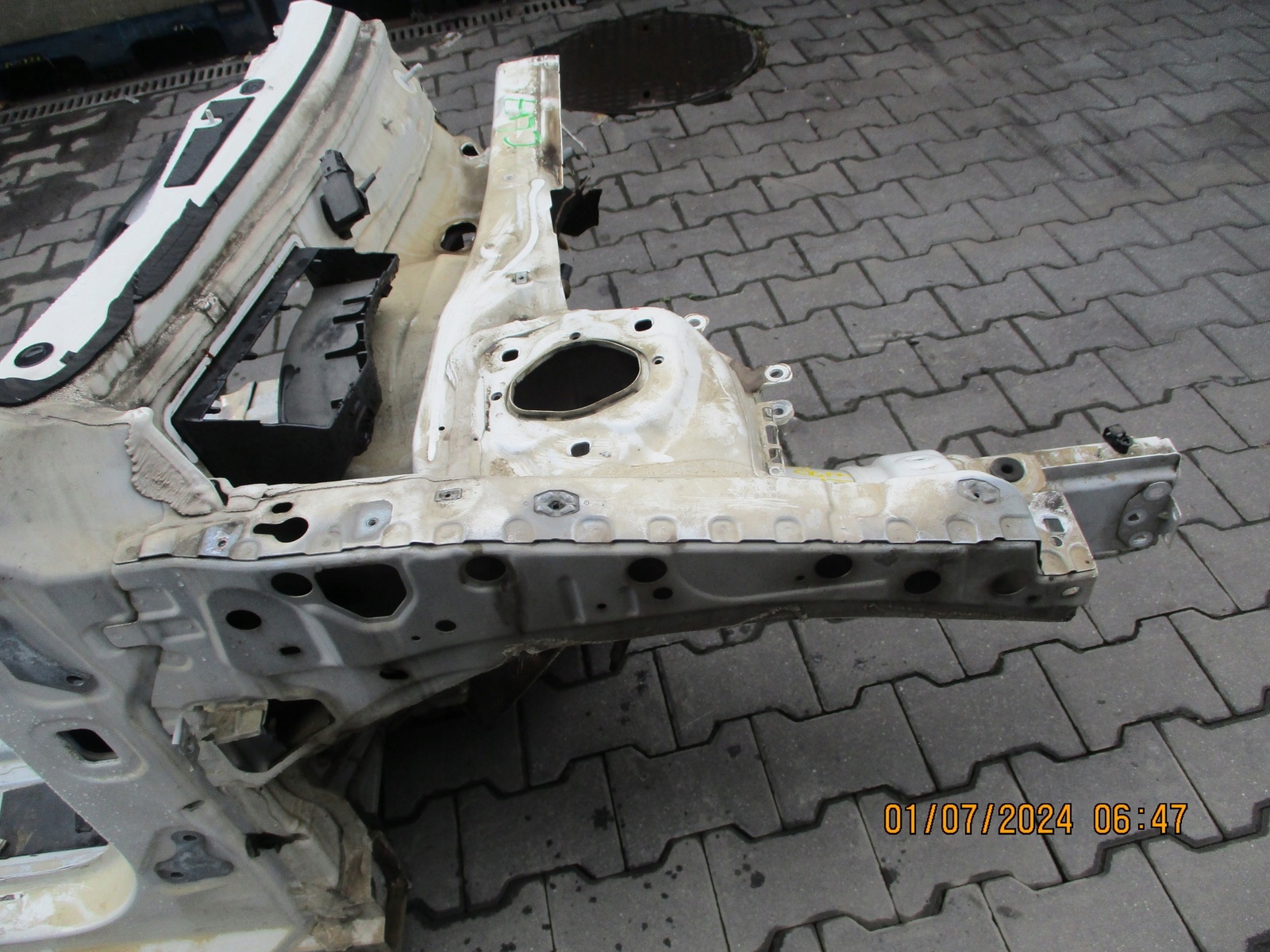 quarter right front MERCEDES CLA 117