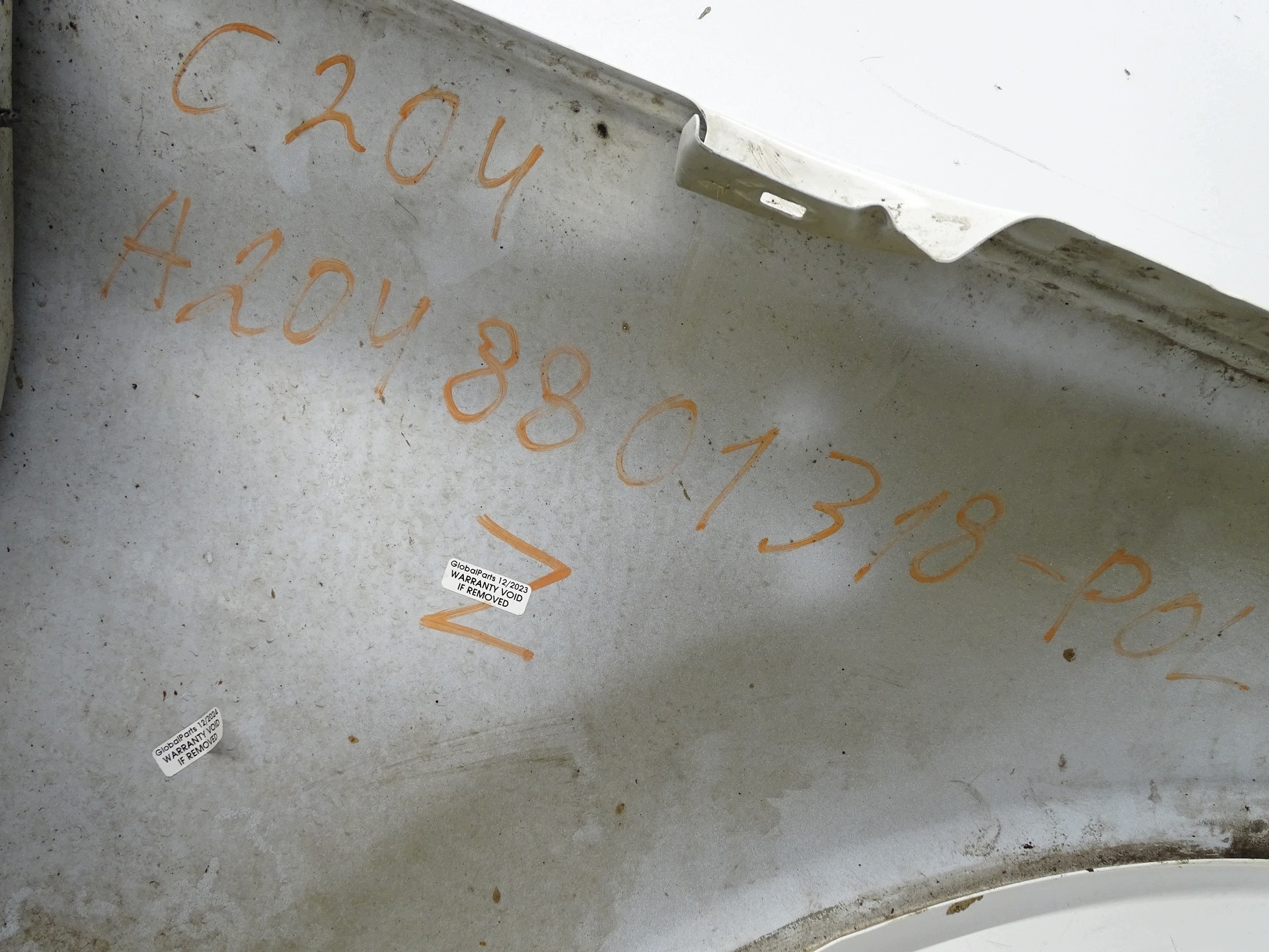 fender left front front MERCEDES W204 C-class paint 149