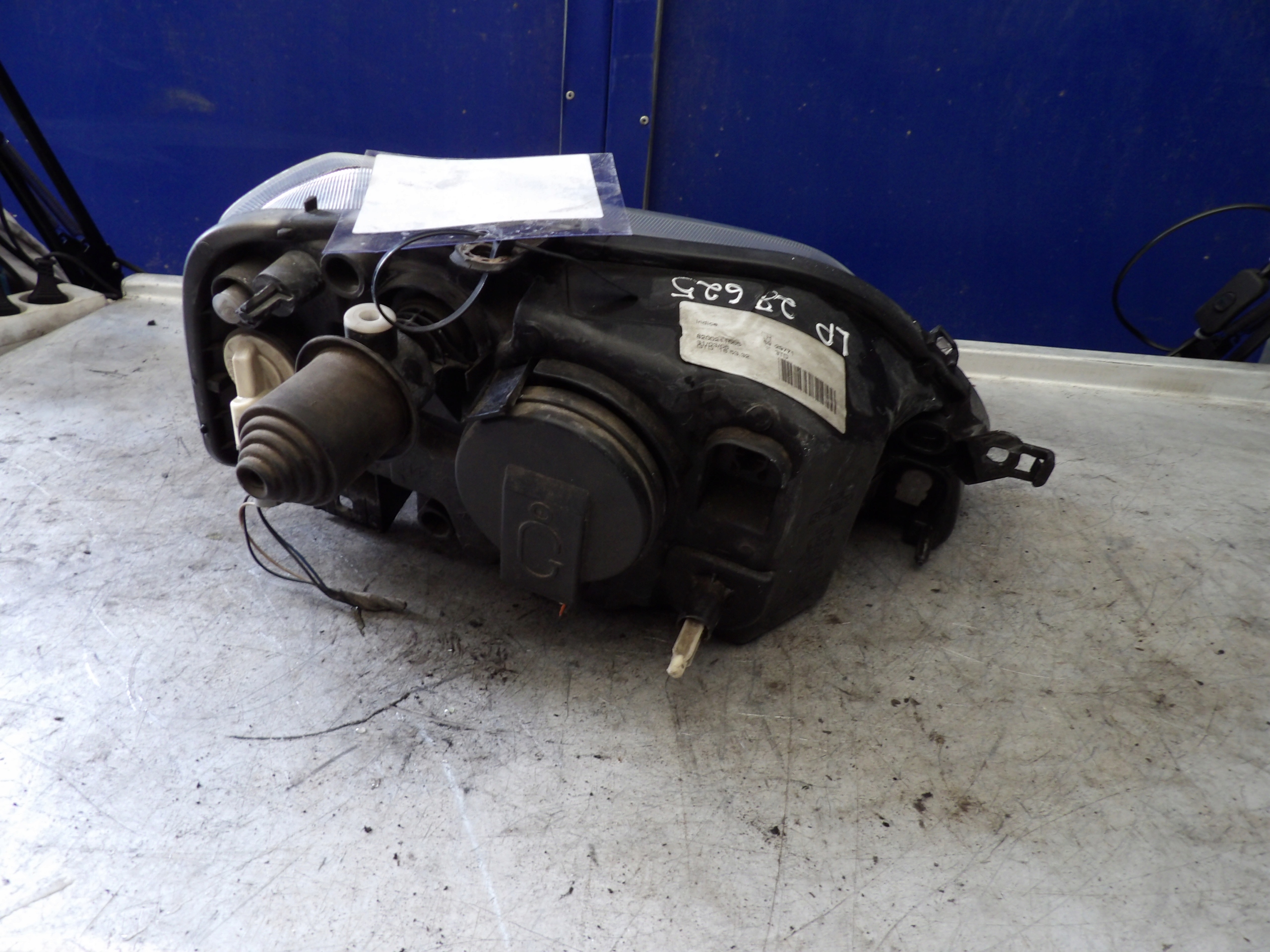 Dacia Logan light front left 8200211005