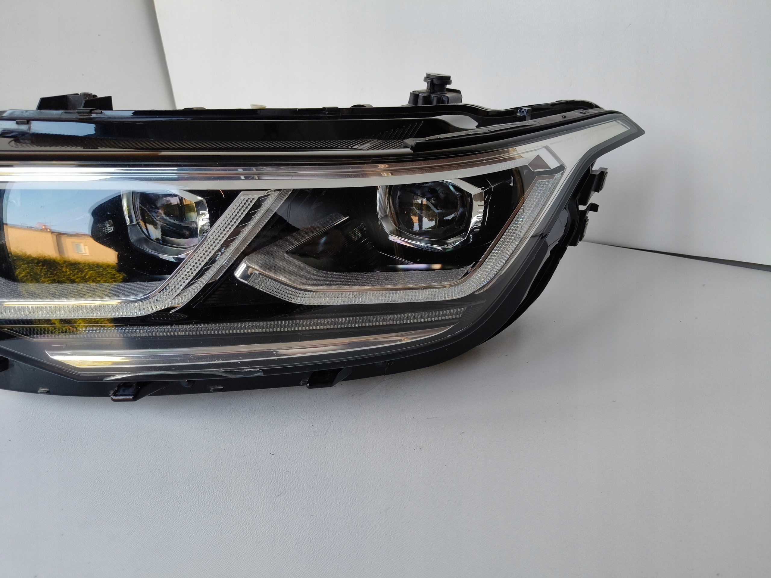 light left REFLEKTOR VW TIGUAN 5NN ALLSPACE 20- LIFT FULL LED IQ LIGHT