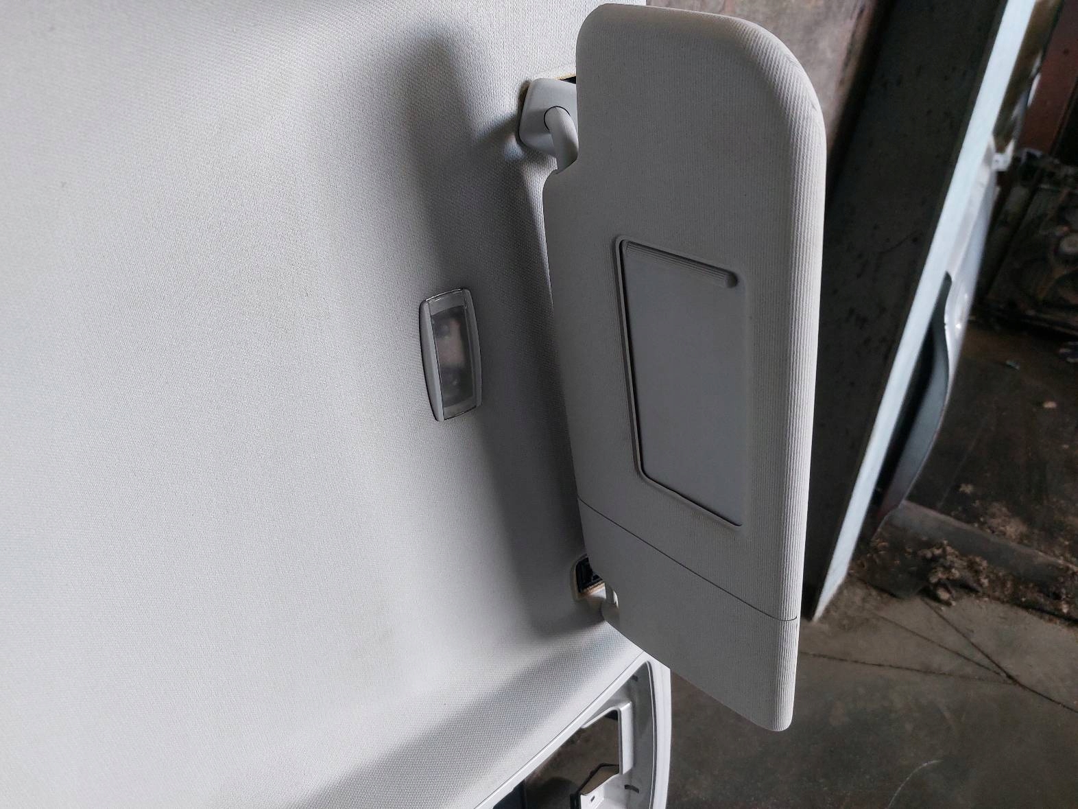 PODSUFITKA VW GOLF V PLUS 5M0867501 Jakość części (zgodnie z GVO) O - oryginał z logo producenta pojazdu (OE)