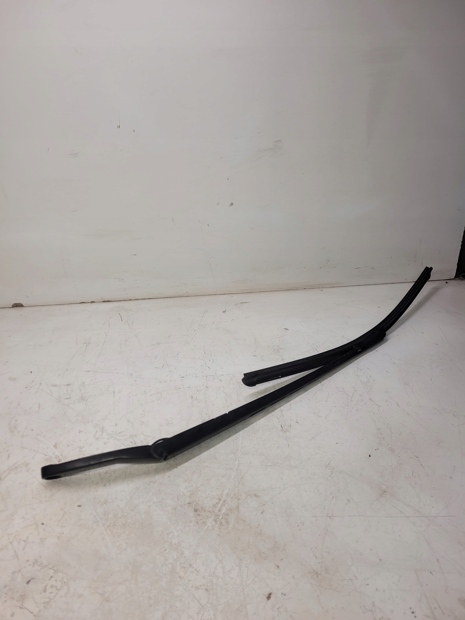 wiper arm AUDI A6 C6 right 4F1955408A