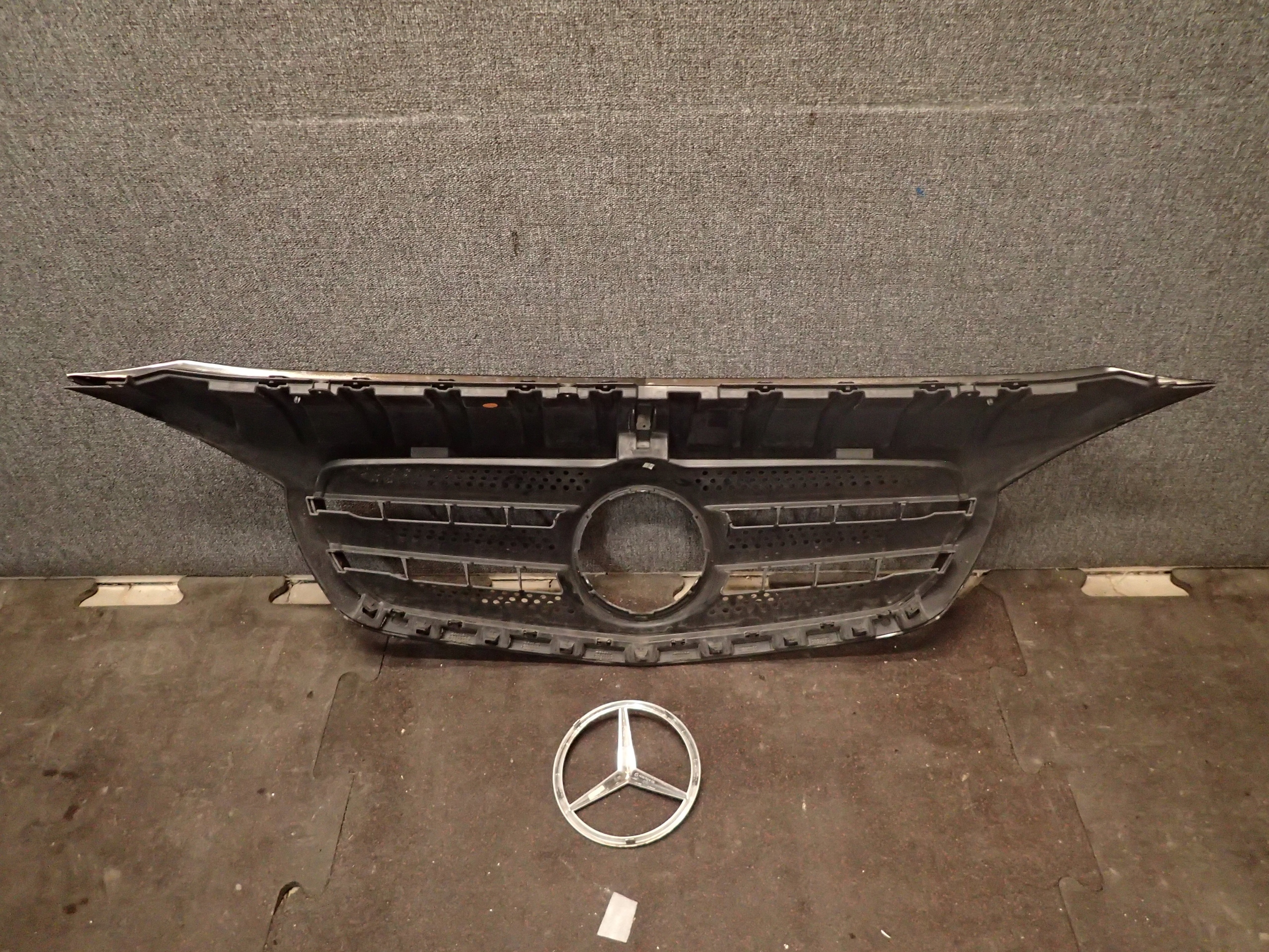 GRILLE MERCEDES CITAN W415