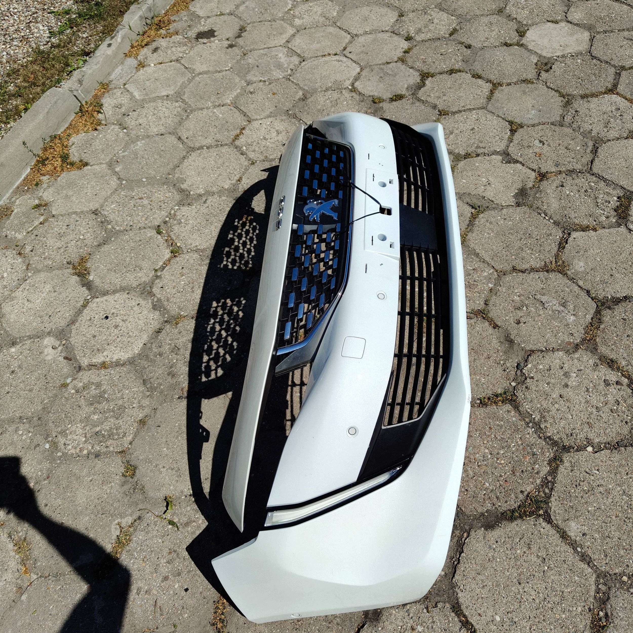 Peugeot 508 II GT 6xPDC front bumper front complete