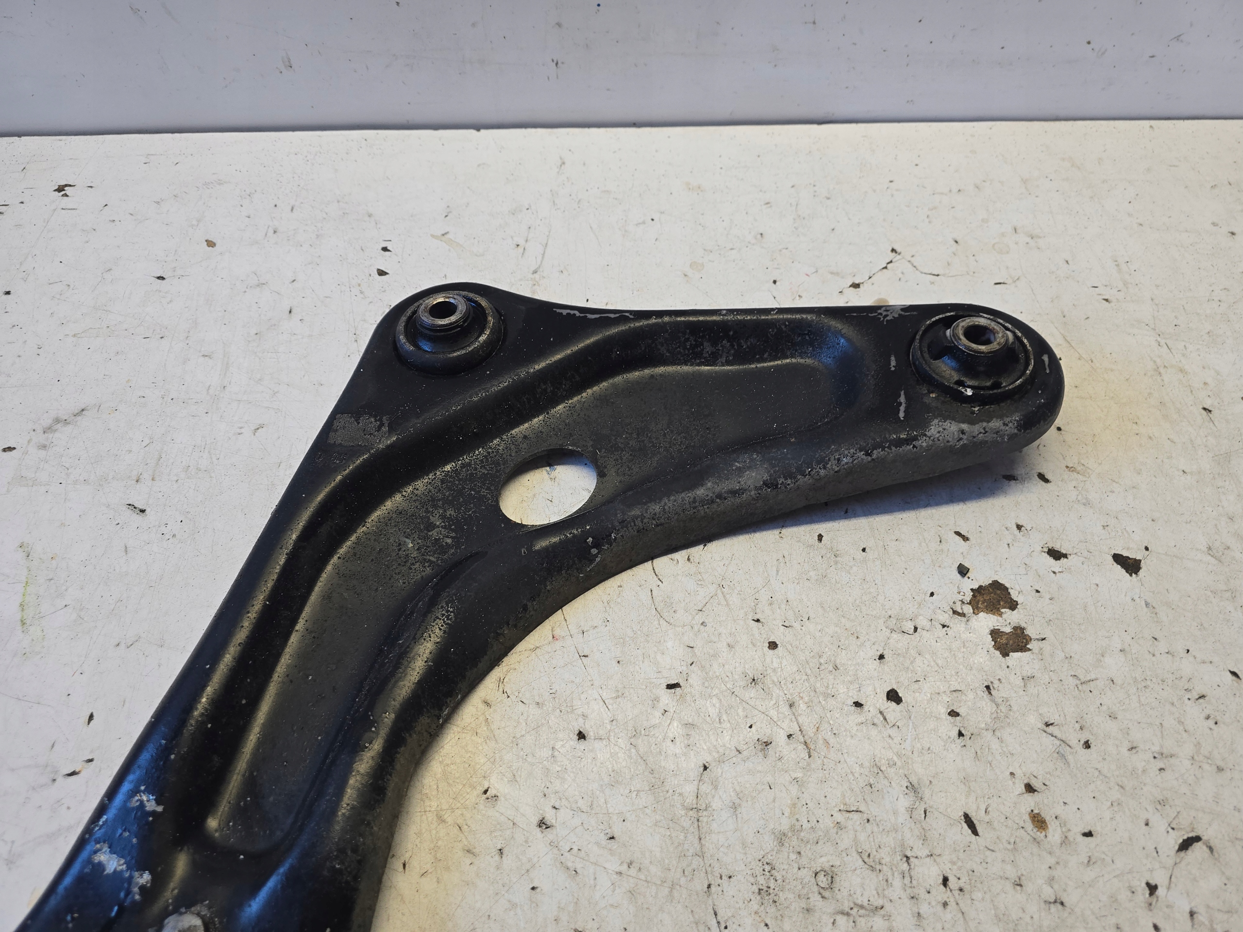 OPEL CROSSLAND X arm left front front original