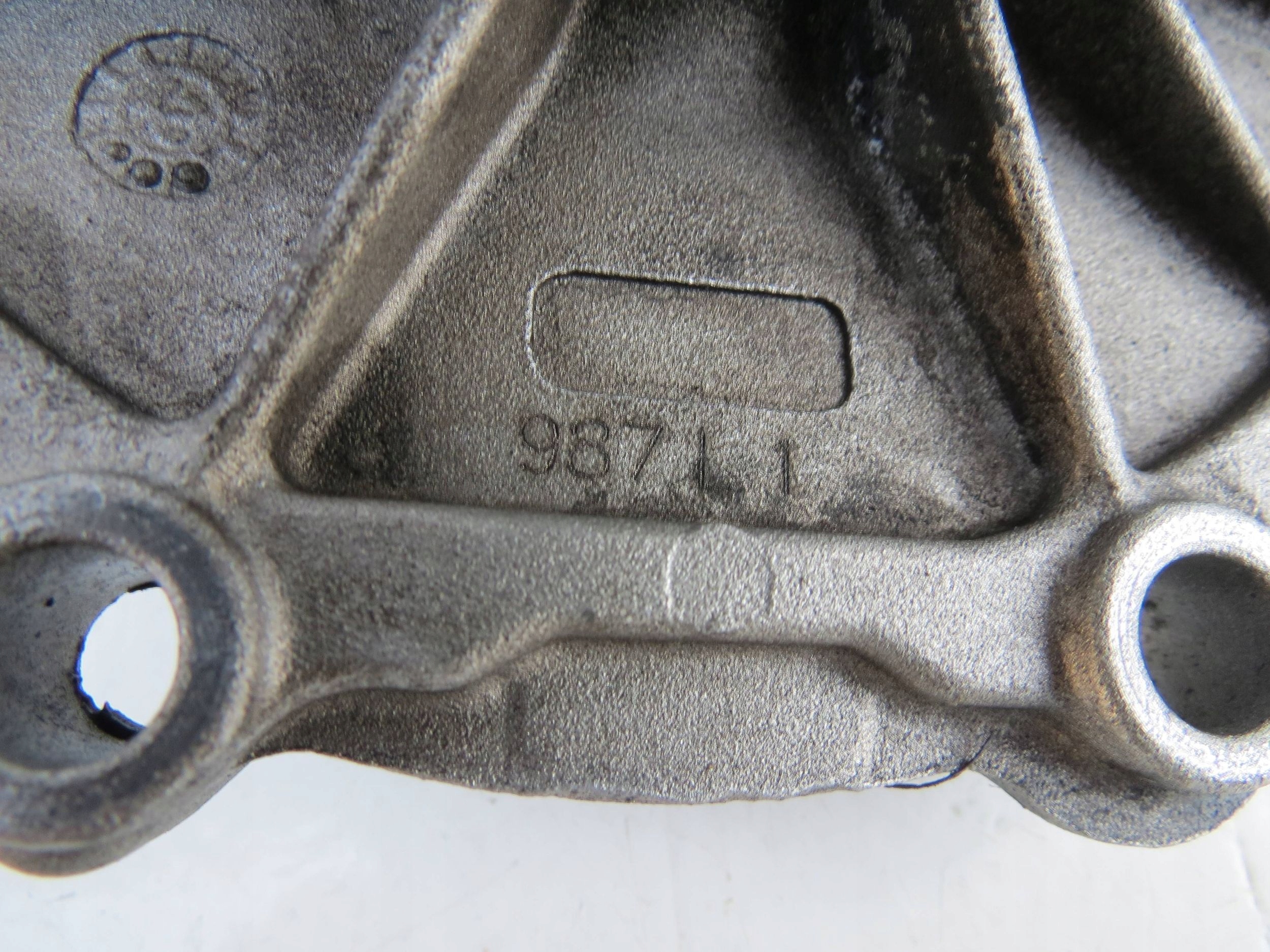 water pump VOLVO S90 2.0 V90 31368420