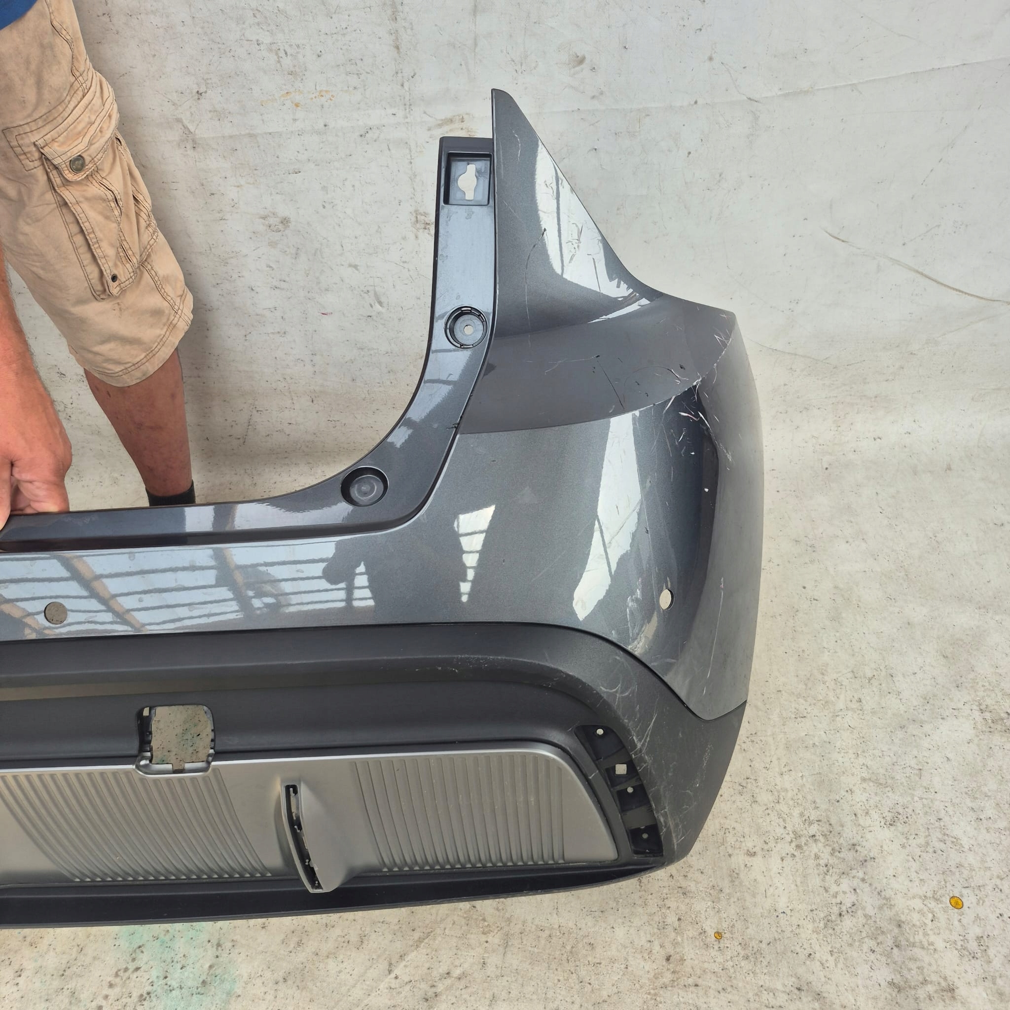MG MG4 EV SE 22- bumper rear part rear PDC