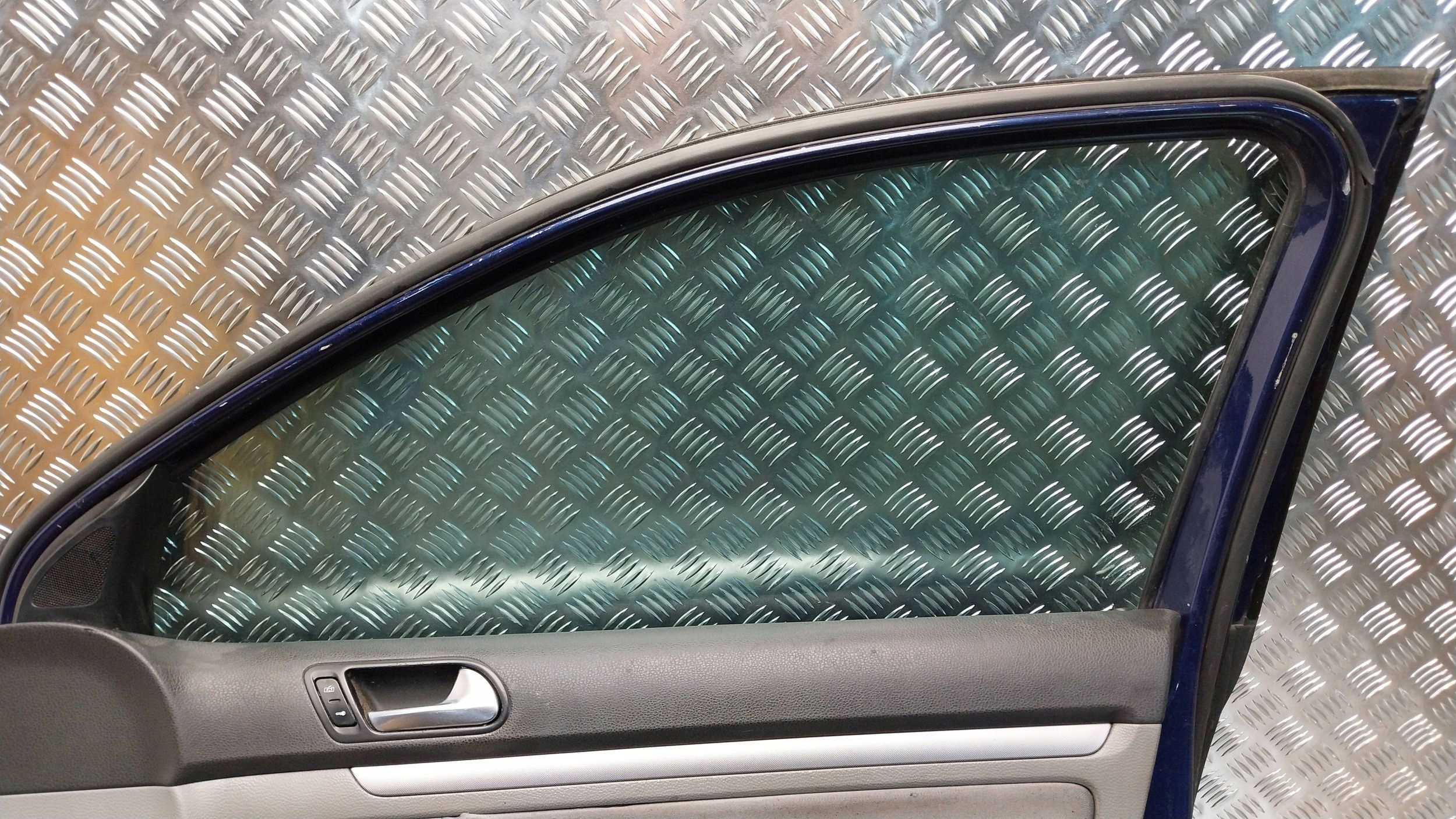 door front right VW JETTA V GOLF KOMBI 05
