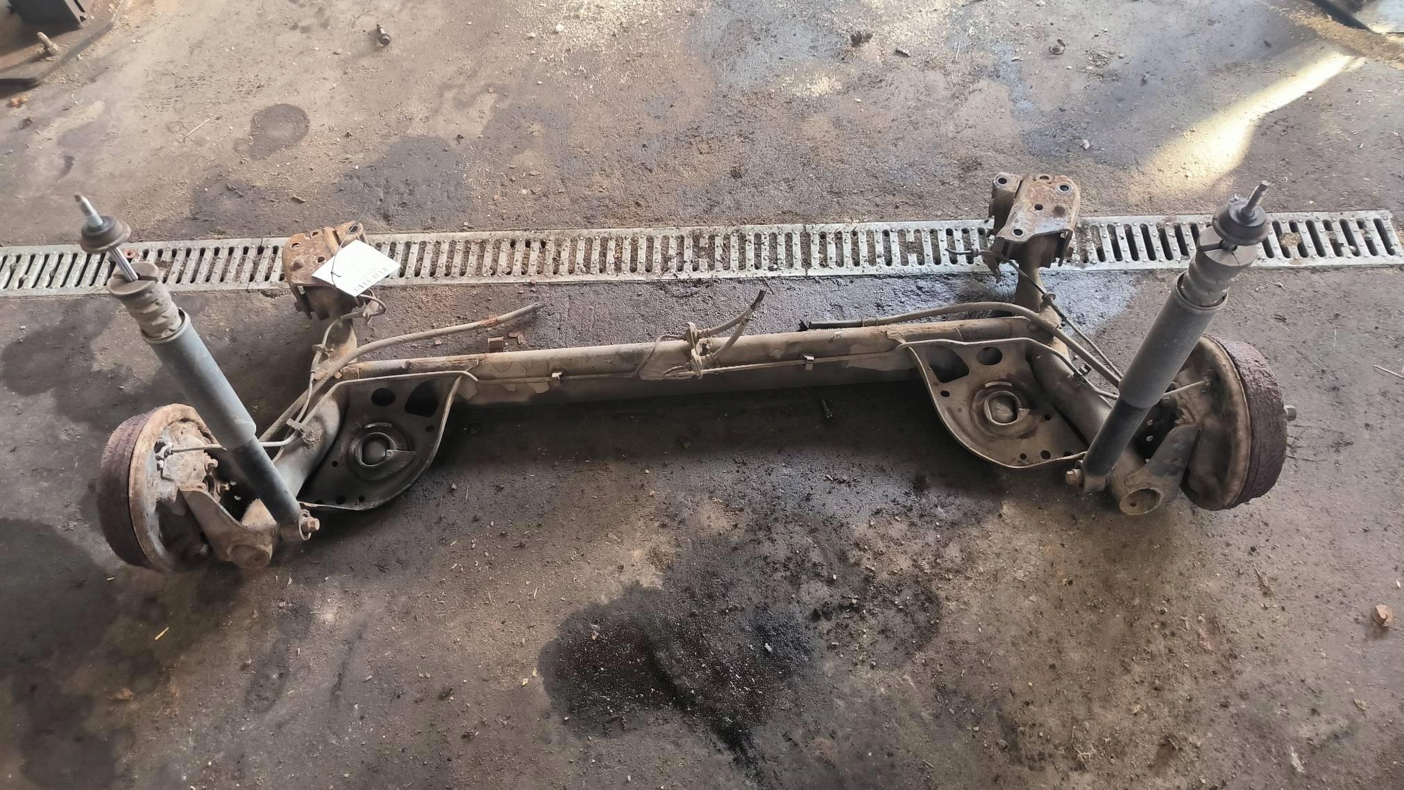 träger / Achsträger heck 1.4 NISSAN NOTE E11