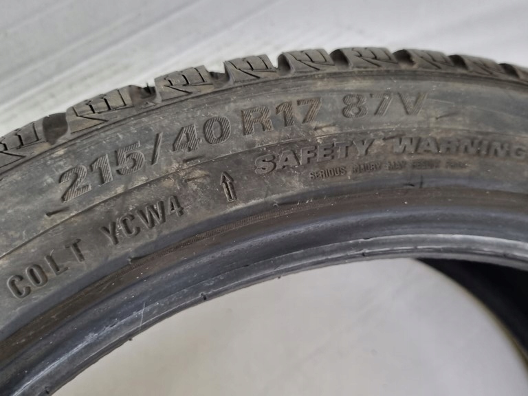 Opony K7564 Kumho 215/40R17 zimowe para Średnica 17