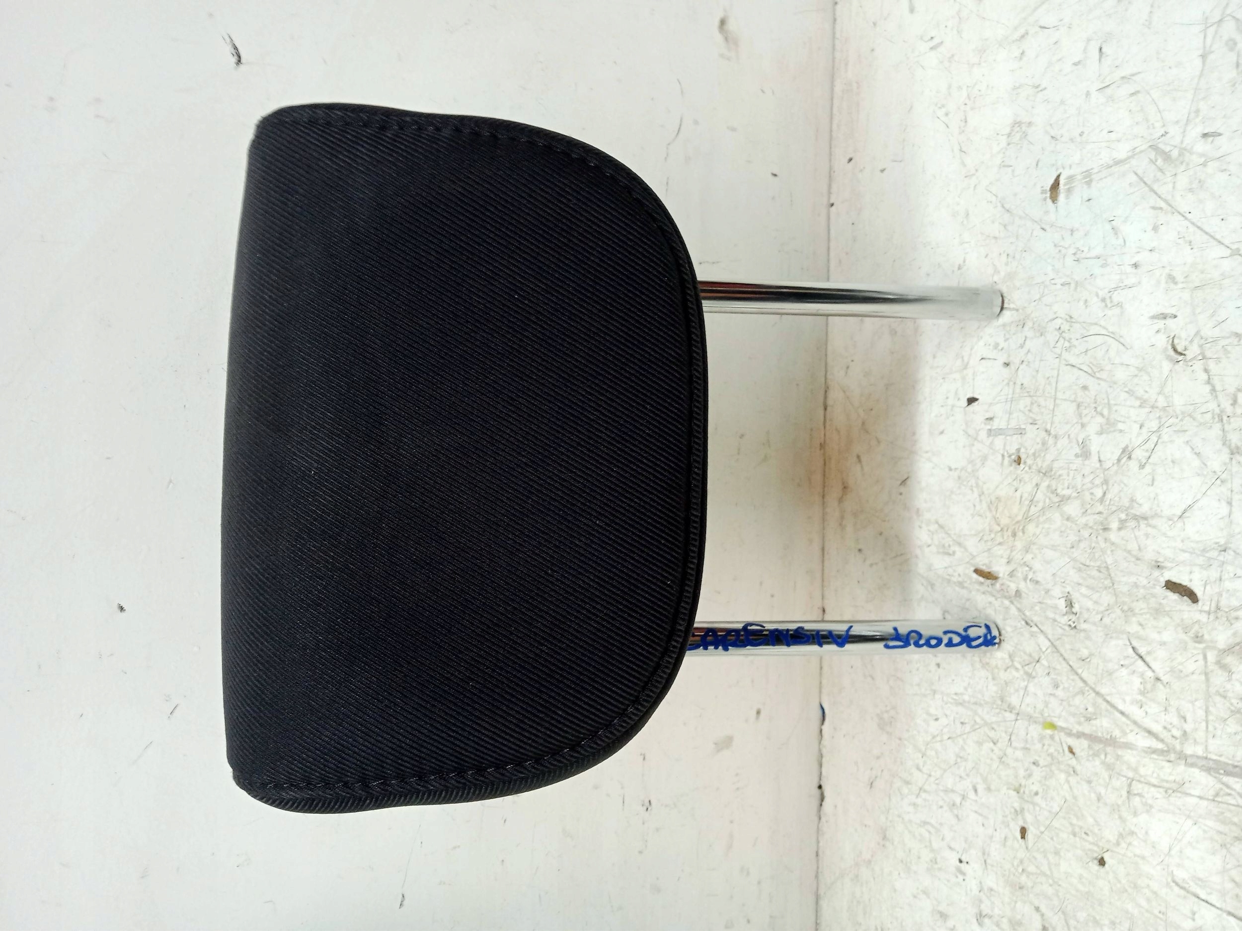 KIA CARENS IV rest seat central rear part 2013