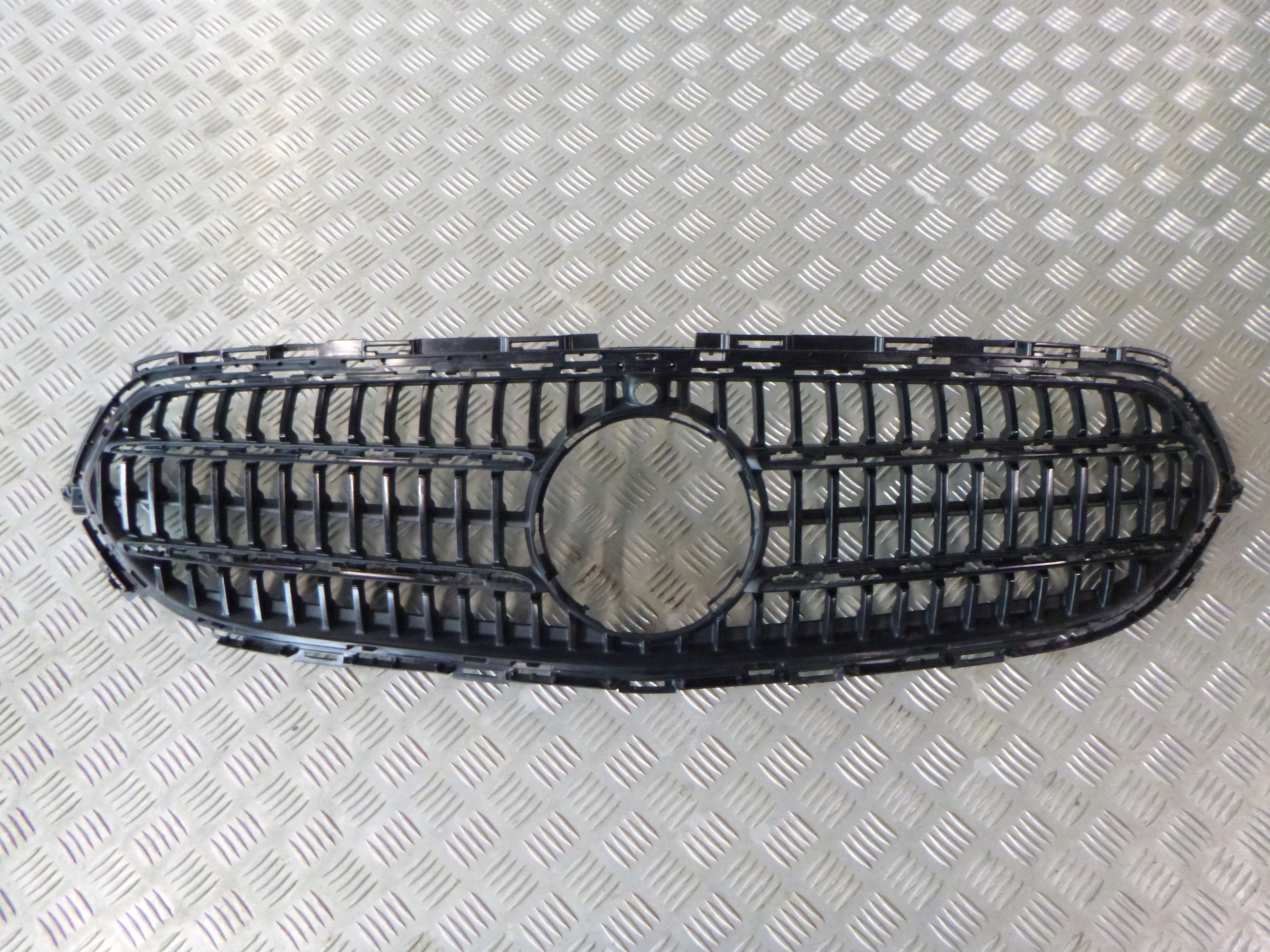 Mercedes-Benz E-Klasse W213 Kühlergrill FRONTGRILL Kühlergitter - Thumbnail 1
