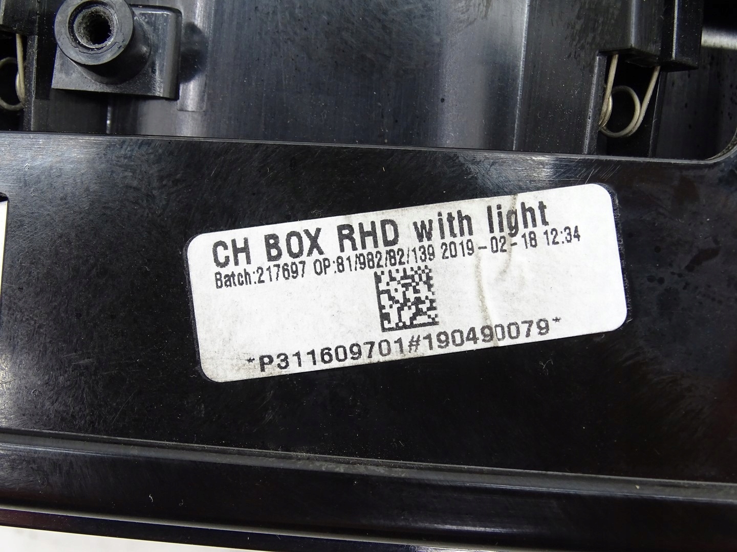 bracket for KUBKI central VOLVO V60 II S60 III 31469627