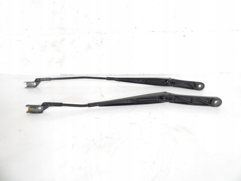 VW PASSAT B6 wiper arm front
